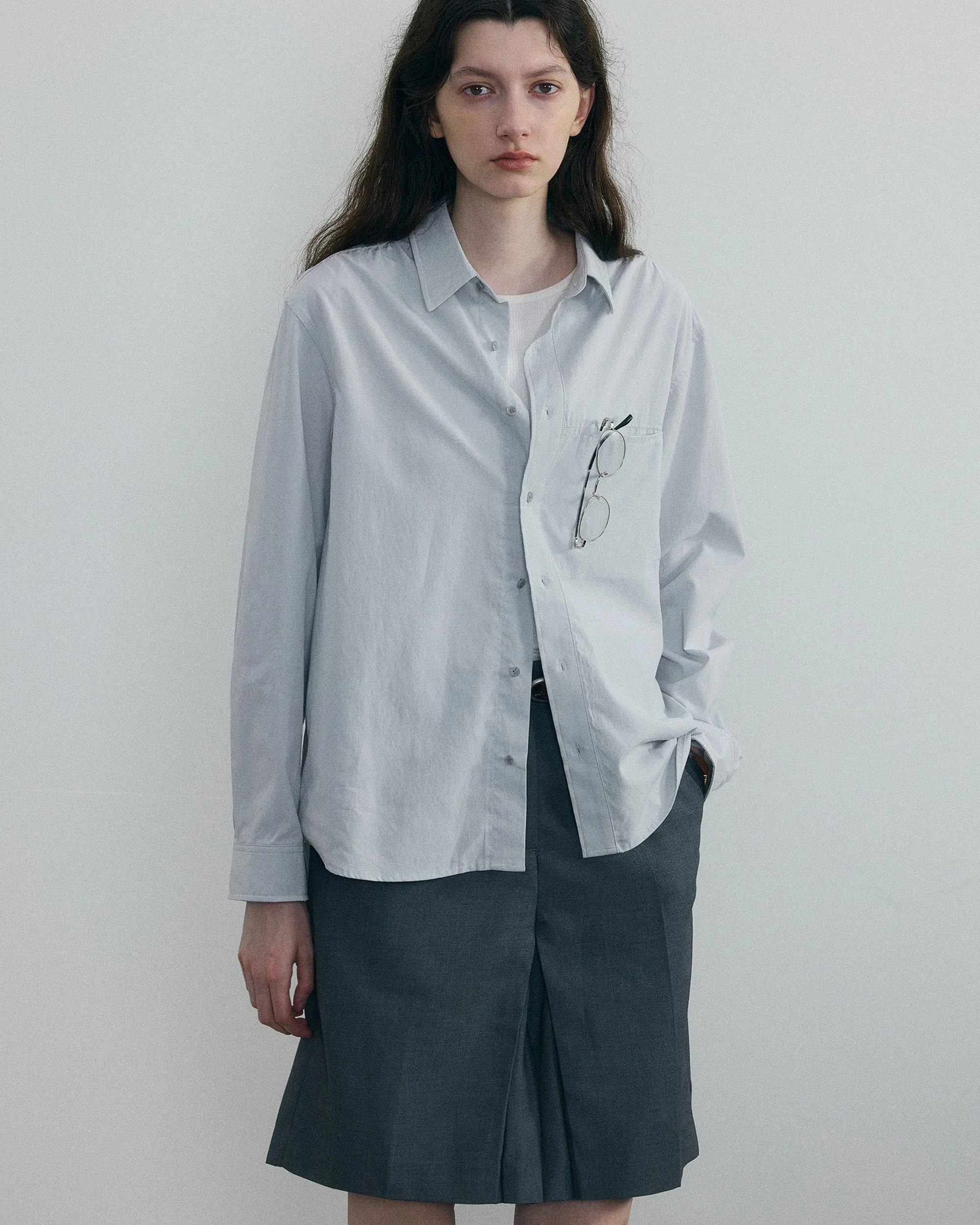 011 - Curator Basic Shirt - Image 5