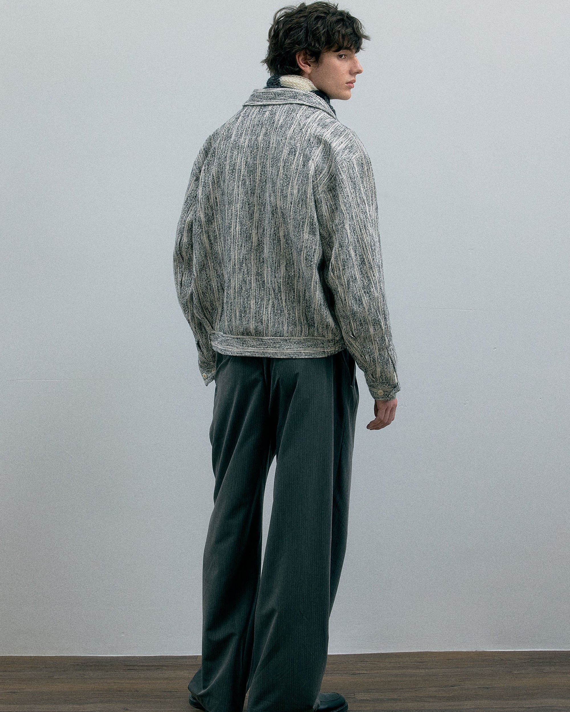 011 - Kensington Profile Jacket - Image 15
