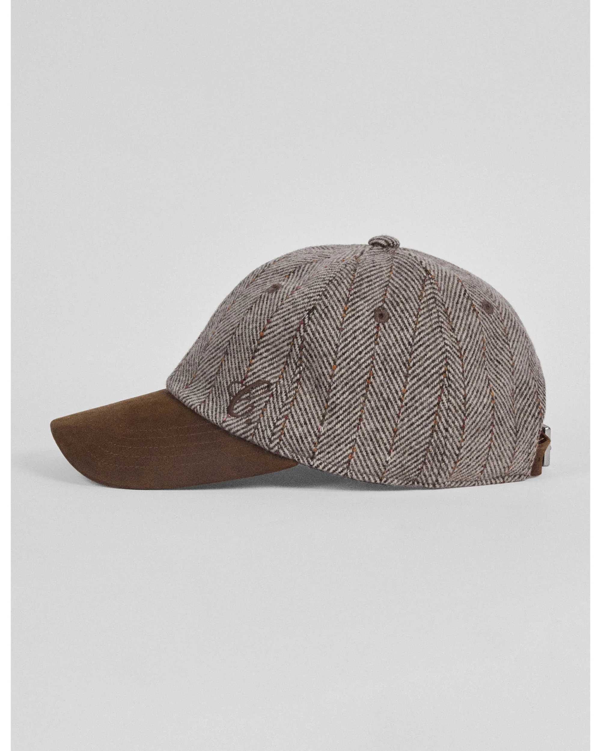 011 - La Roche Afternoon Baseball Cap - Image 5