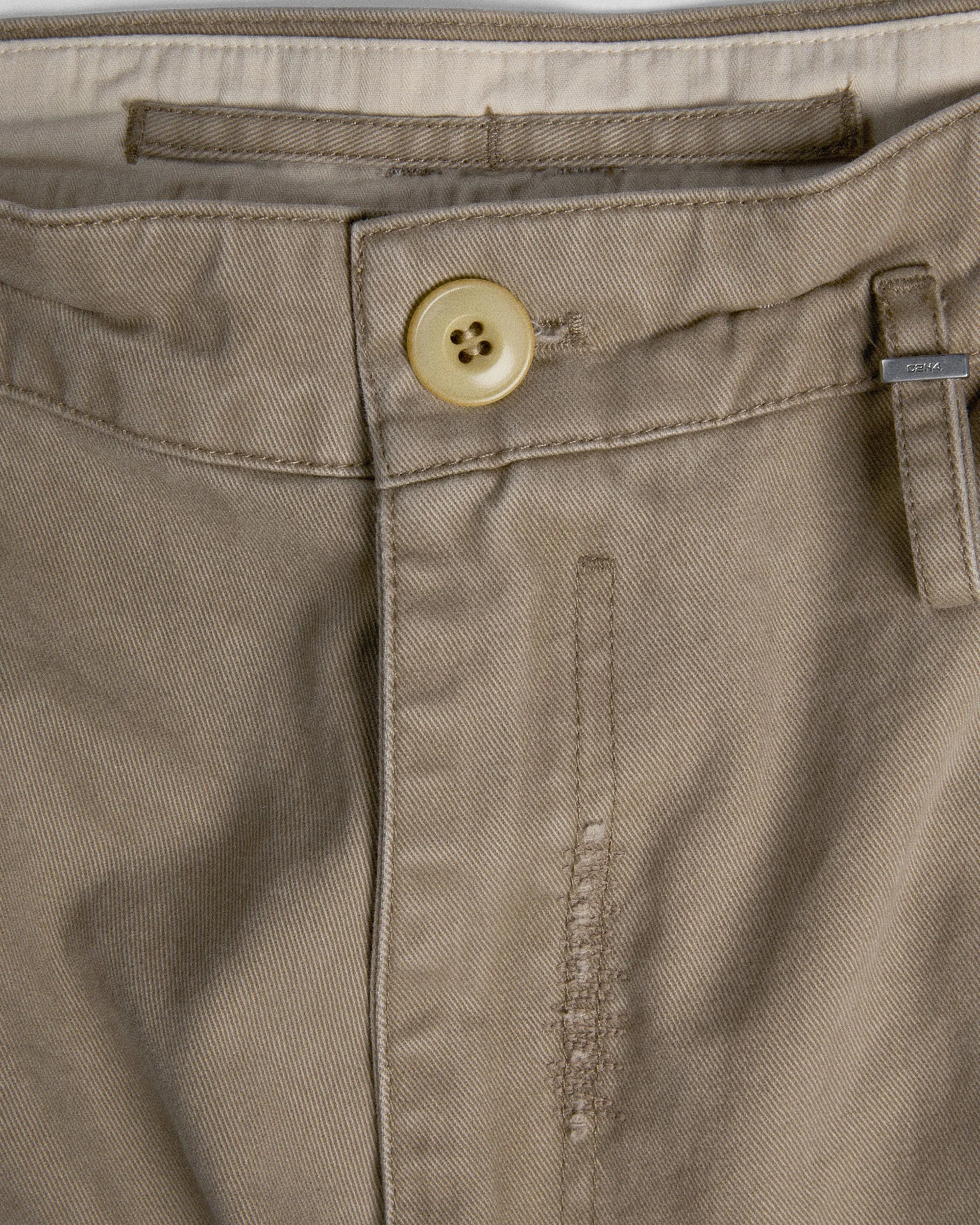 011 - Moccasin Memory Faded Chino - Image 12