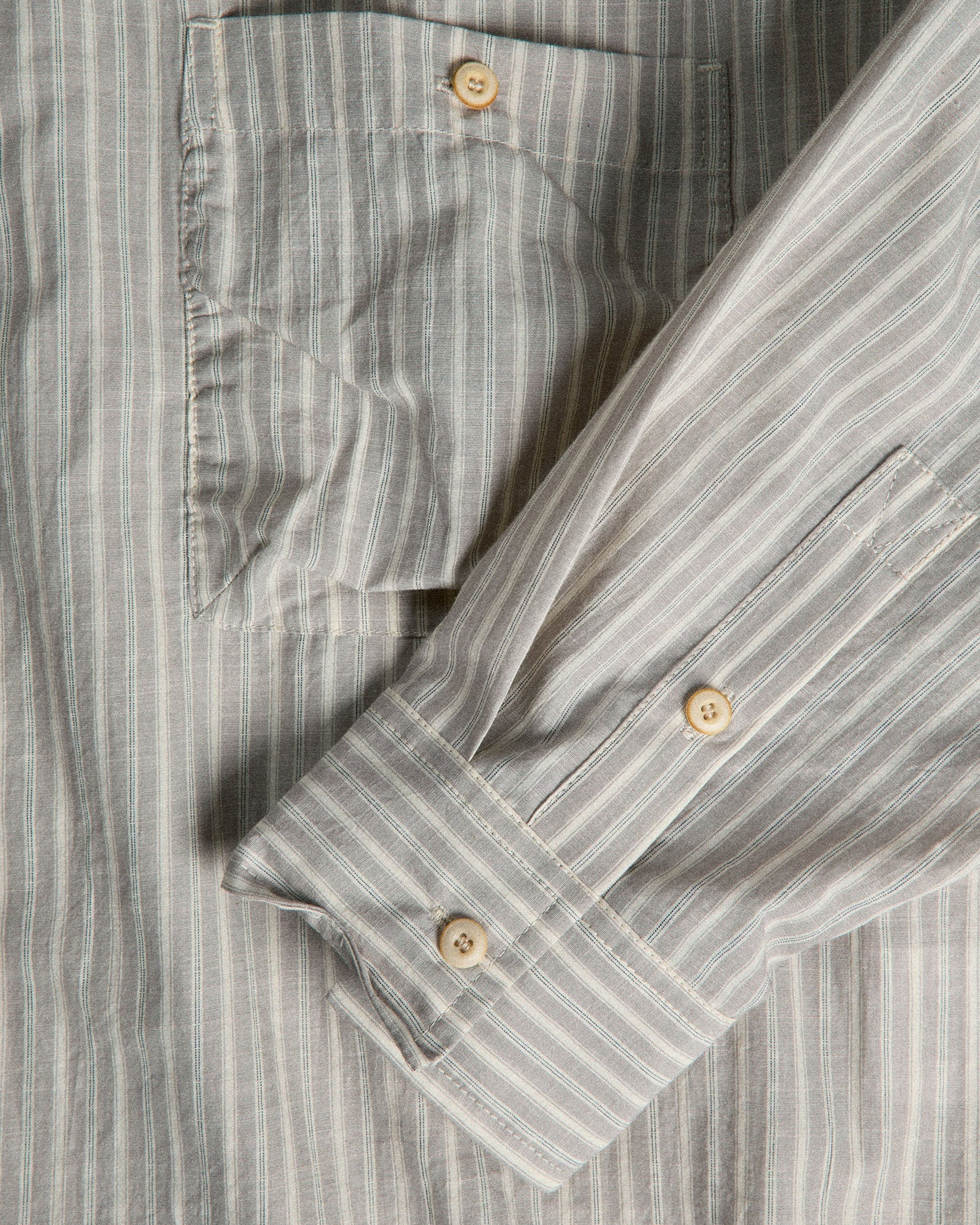 011 - Old Time Wardrobe Wrinkled Shirt - Image 8