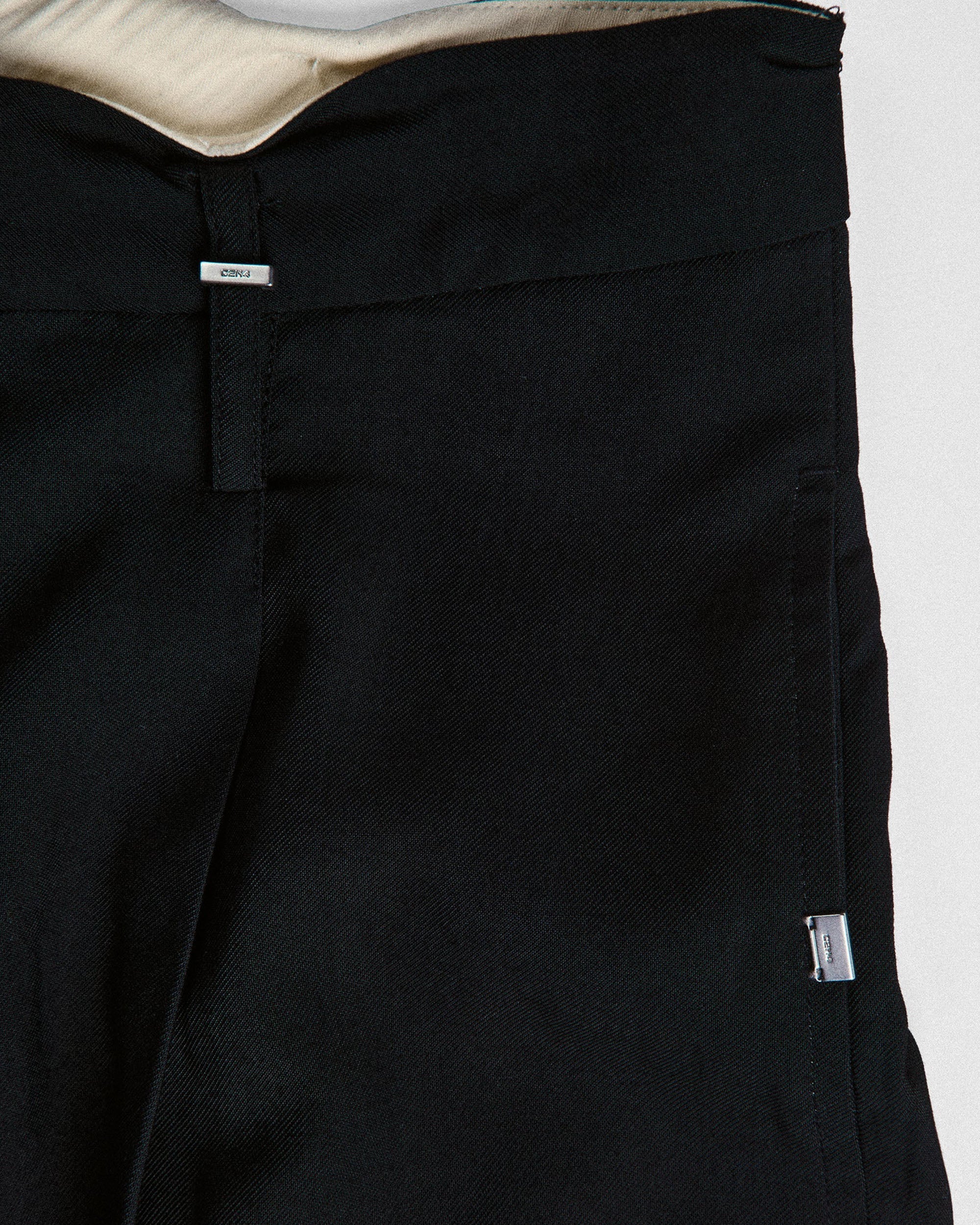 011 - Vrille Fold-Over Tailored Shorts - Image 16