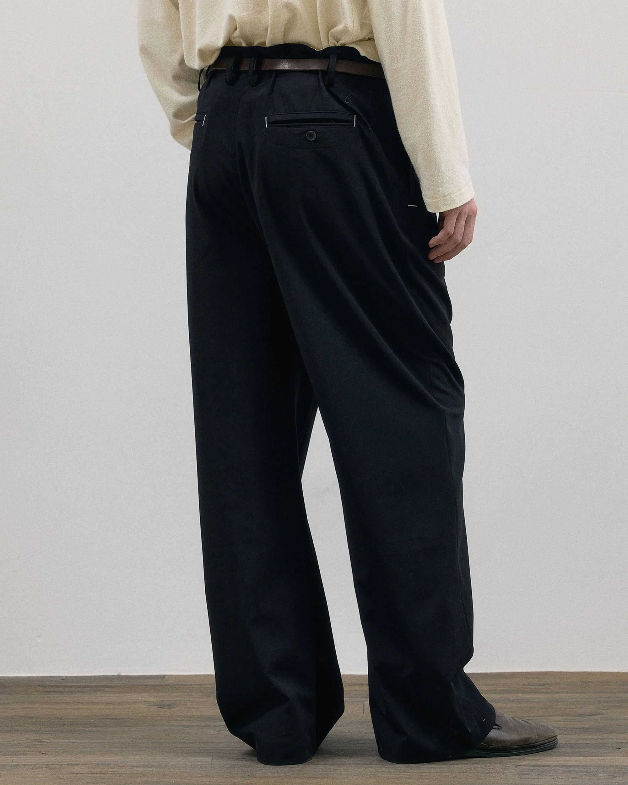 011 - Vrille Tailored Pants - Image 13