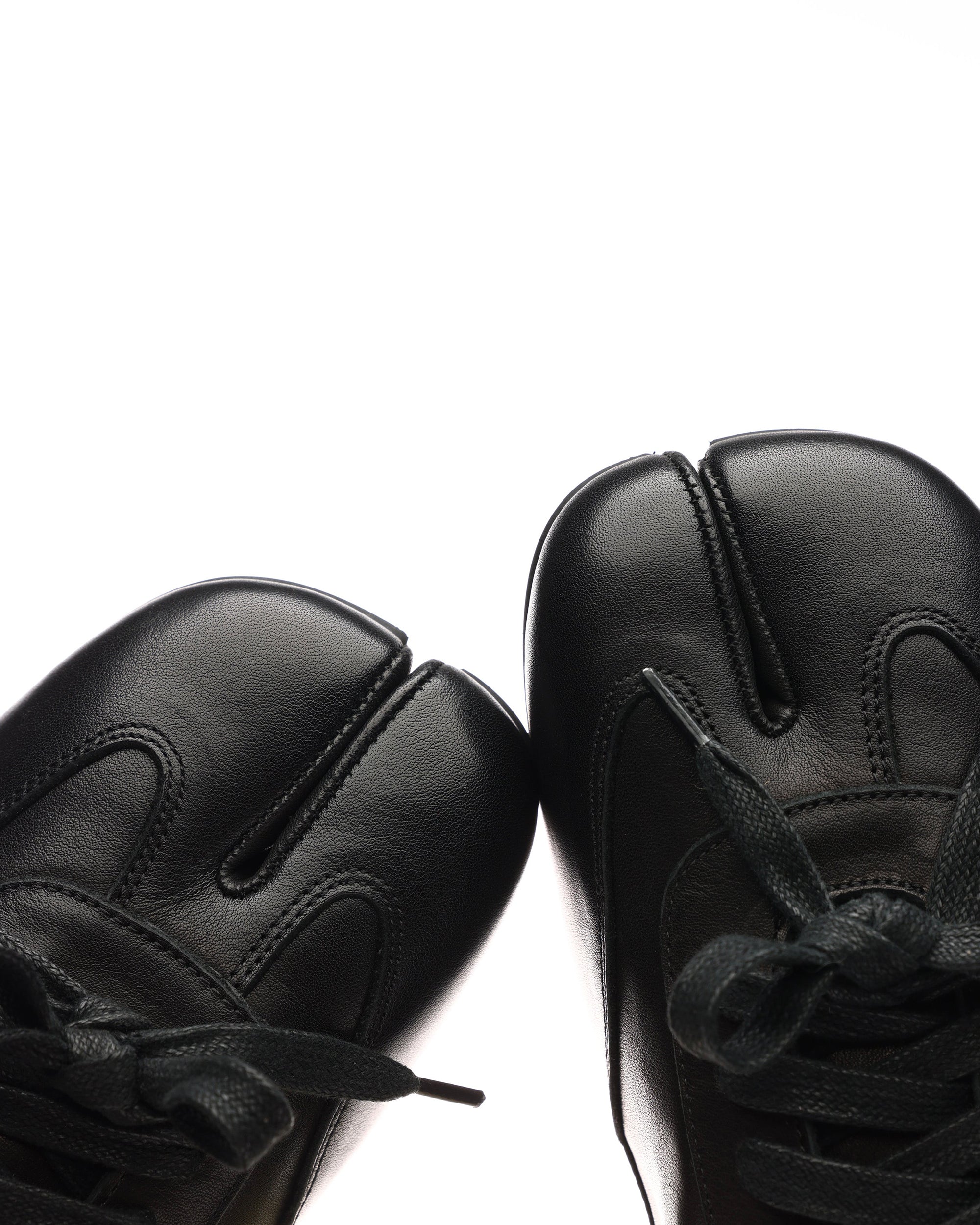 6CRAYON Thin-Sole TABI Sneakers in Waxed Top-Grain Soft Cowhide - Image 8
