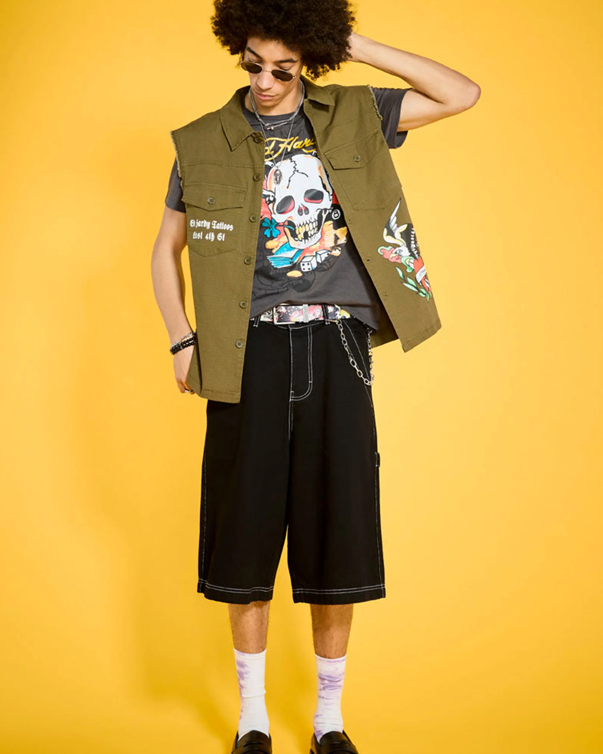 Ace Skull Throwback Graphic Tee - Image 3