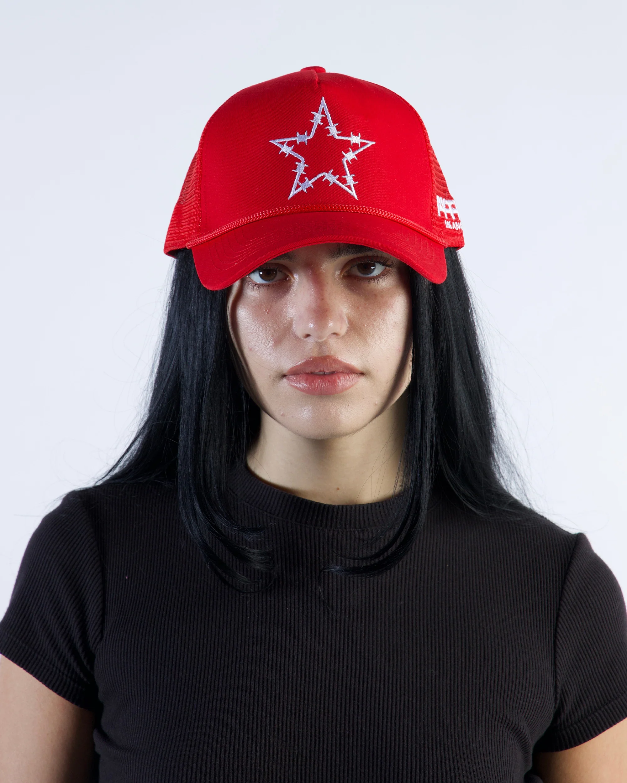 BARBWIRE STAR TRUCKER - RED - Image 2