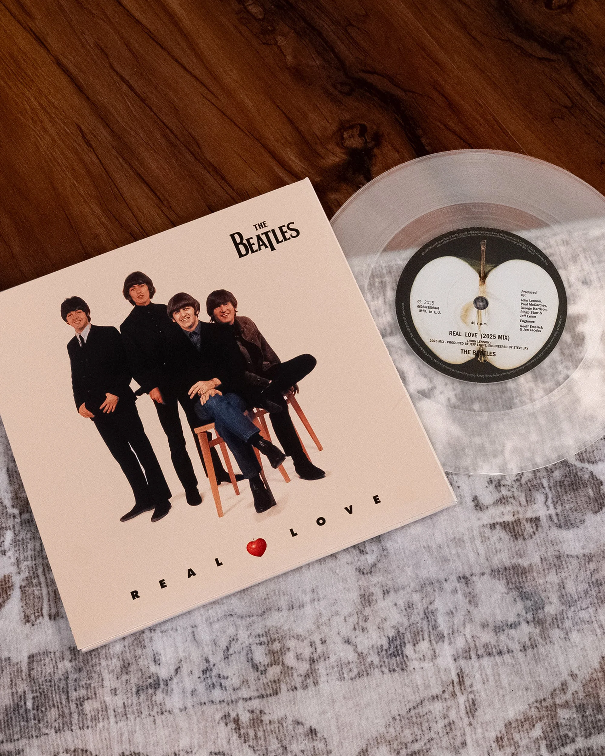 Beatles - Free as a Bird/Real Love 7" - Image 3