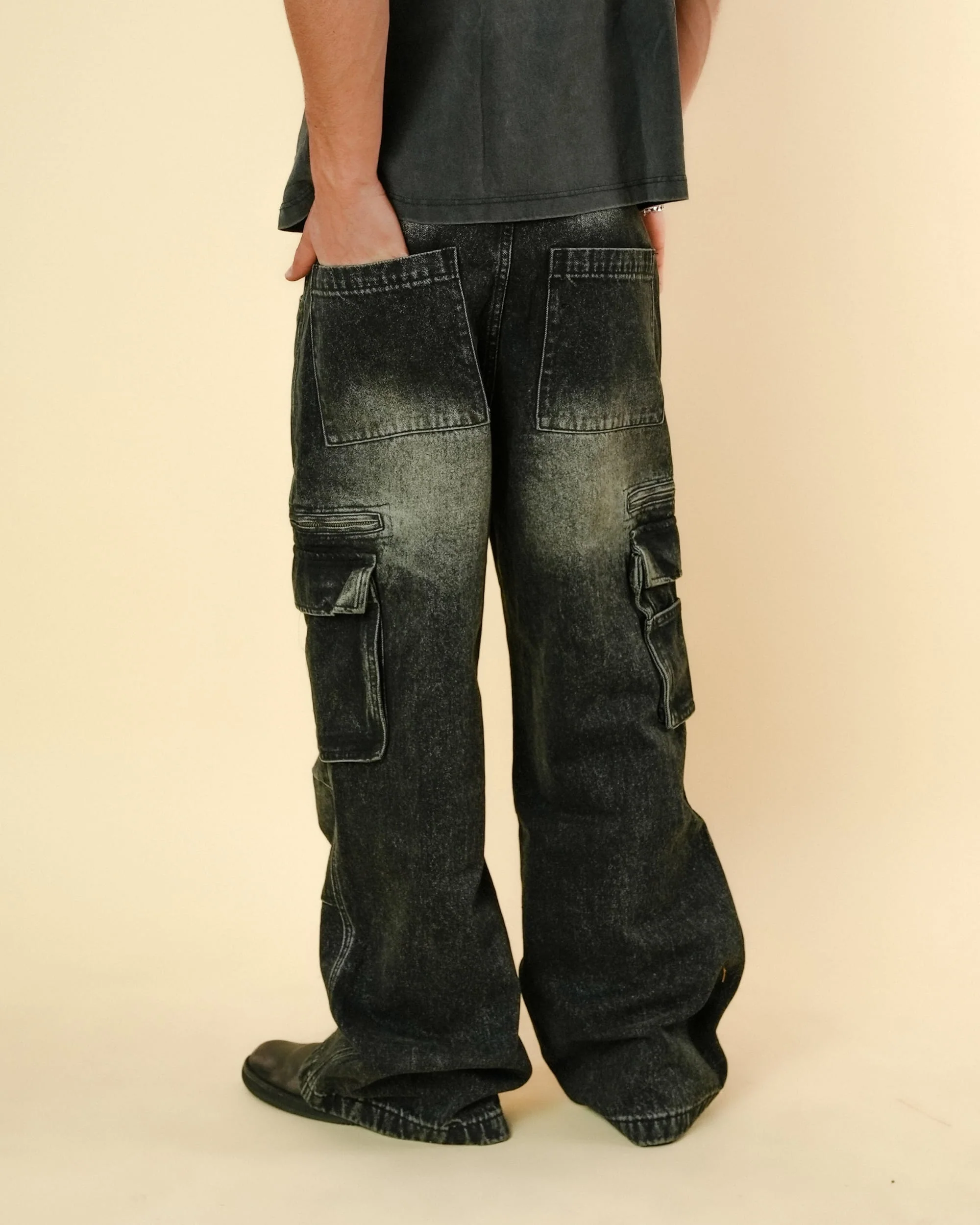 BELTED CARGO POCKET DENIM - BLACK WASH - Image 4