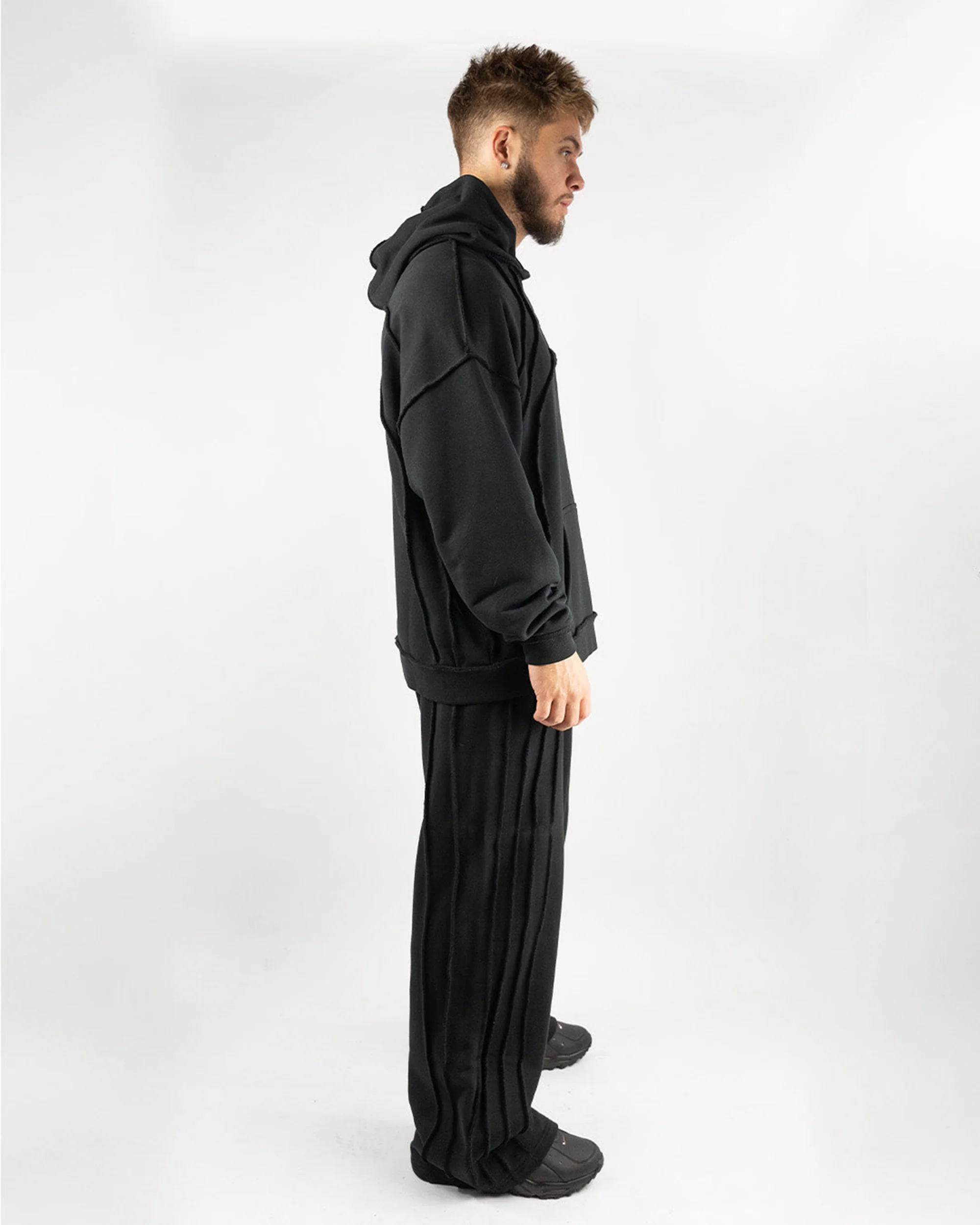 BLACK "INVERTED AURA" SWEATS - Image 4