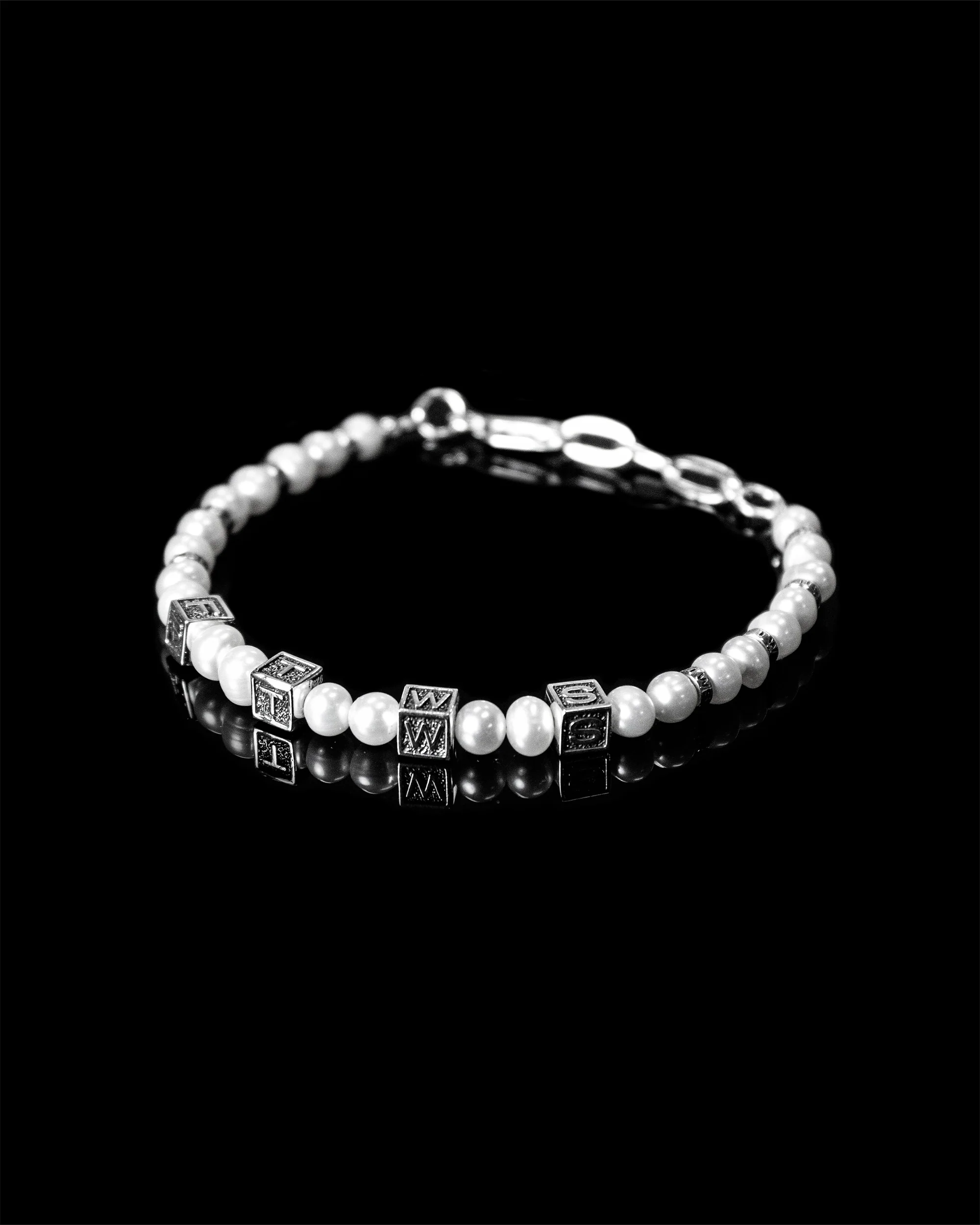 BLOCK PEARL BRACELET