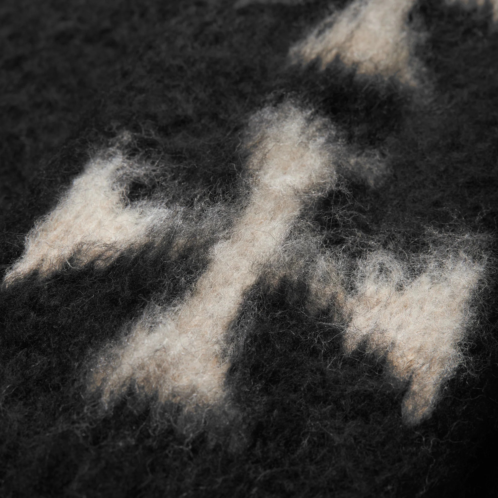BRUSHED CROSS ZIP KNIT HOODIE - Image 12