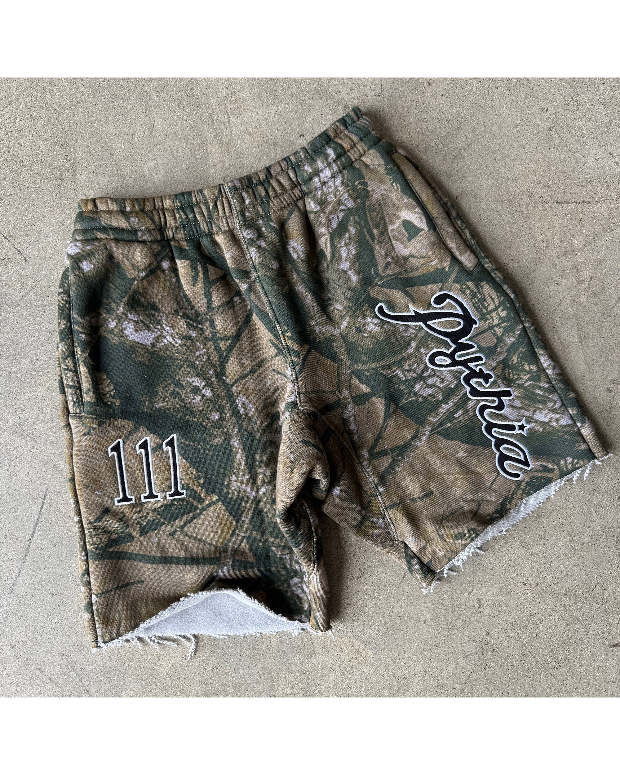 CAMO 111 SHORTS - BLACK - Image 2