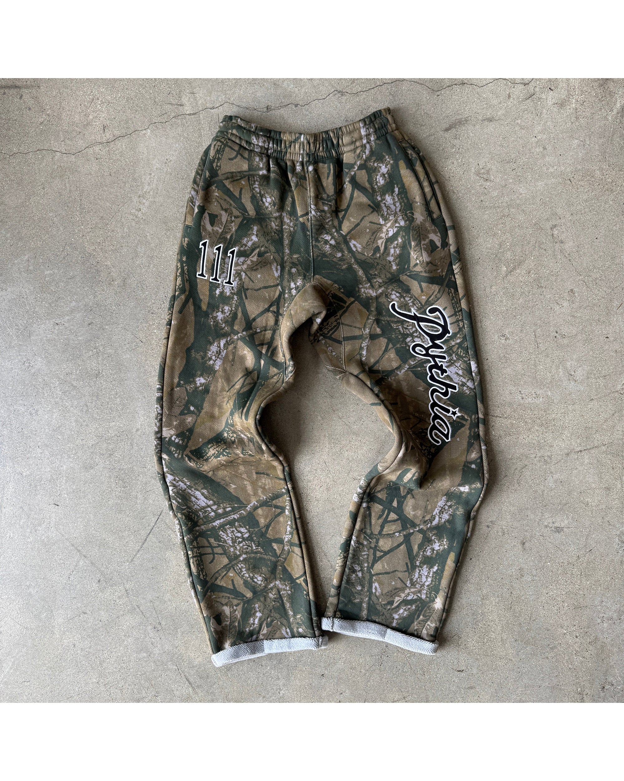 CAMO 111 SWEATS - BLACK - Image 4