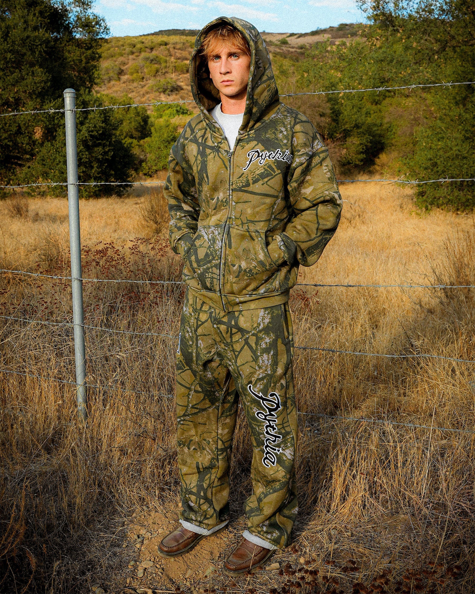CAMO 111 ZIP HOODIE - BLACK - Image 5