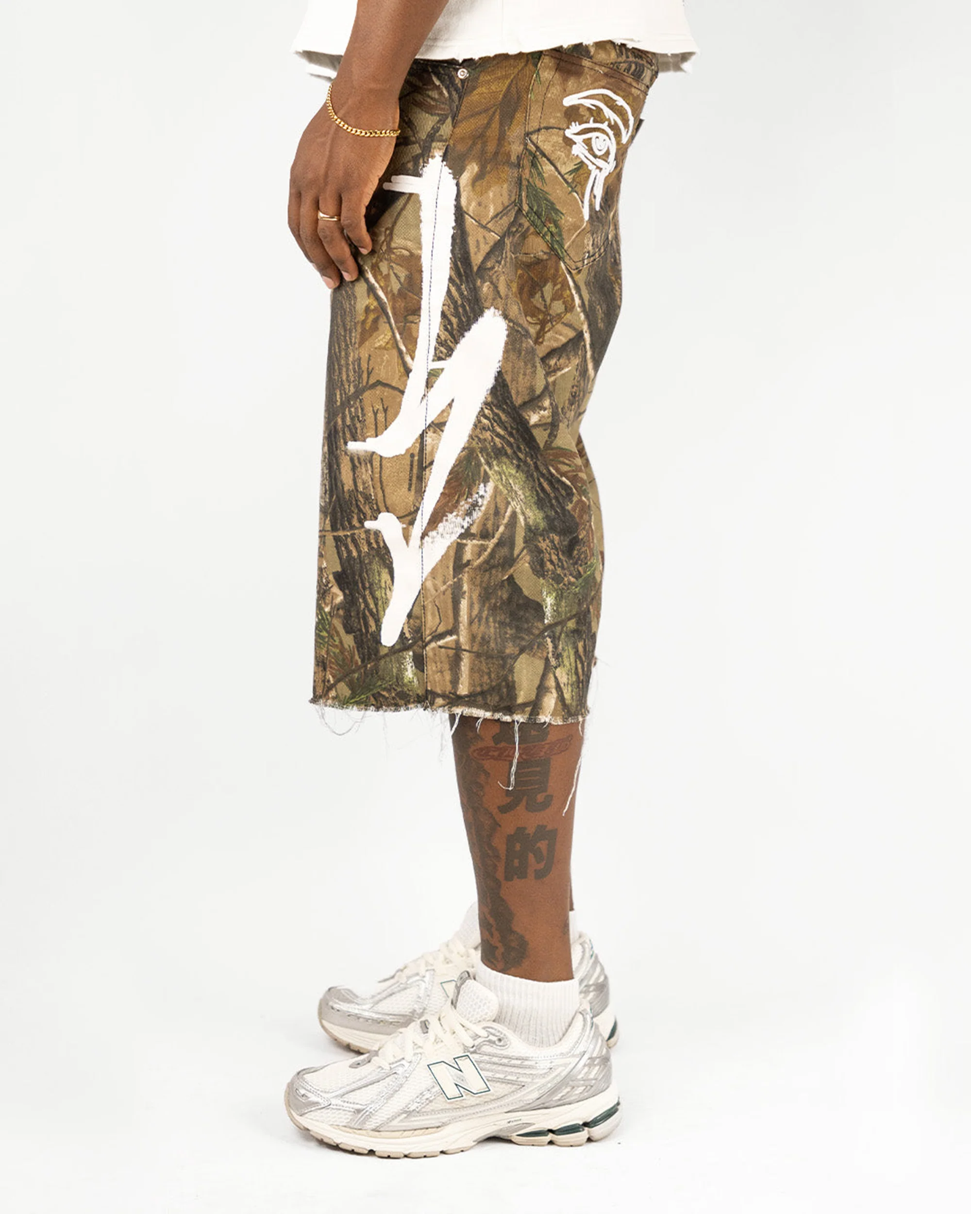 CAMO “GRAFFITI BLITZ” LONG STRAIGHT DENIM SHORTS - Image 3