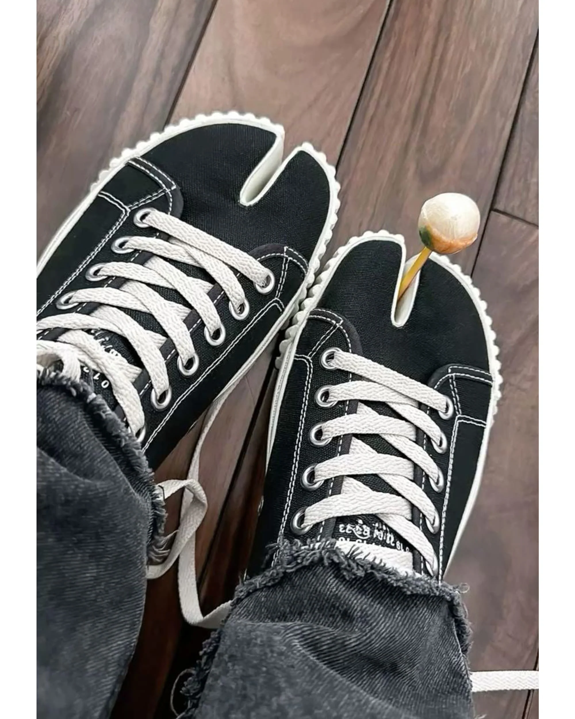 Canvas Tabi Lows - FREE SOCKS - Image 6