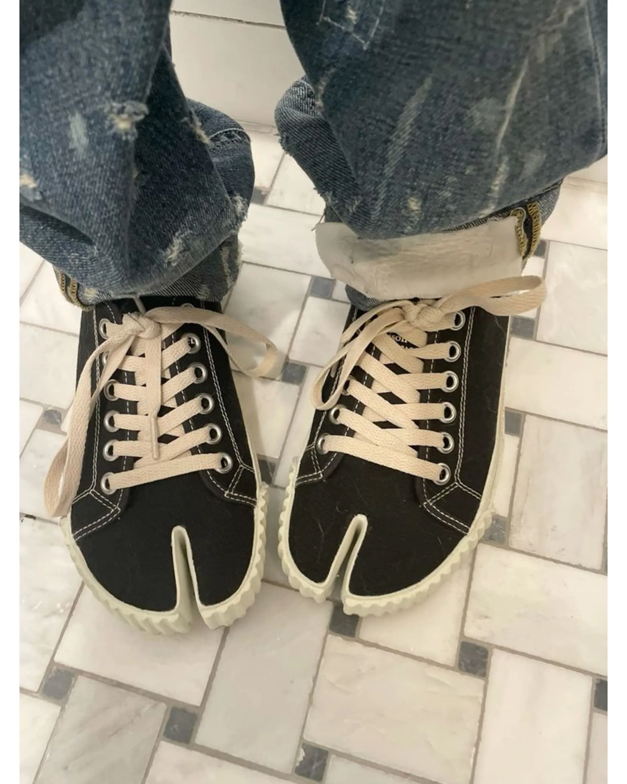 Canvas Tabi Lows - FREE SOCKS - Image 7