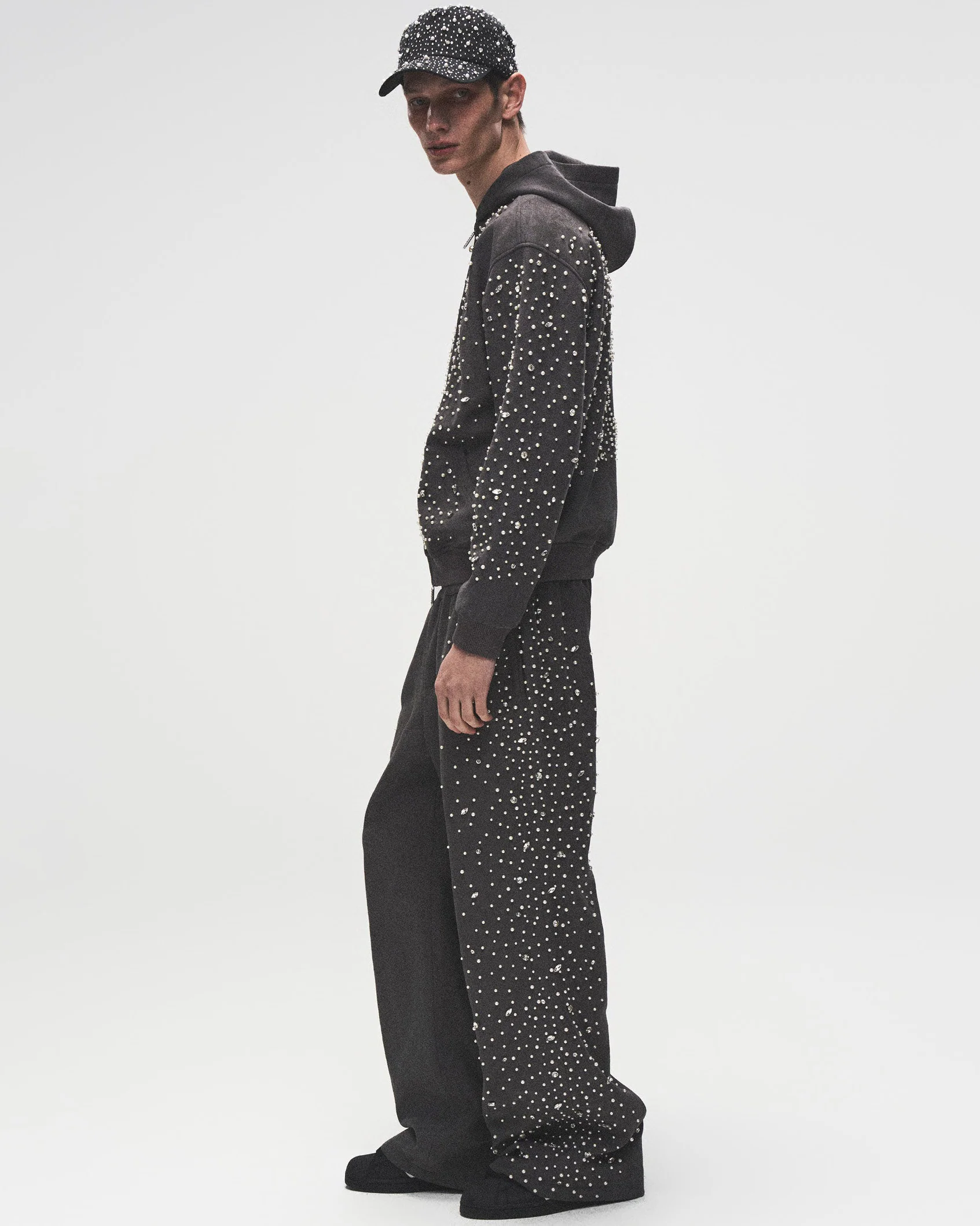 Cashew Blossom Pearl Sweatpants - Image 13