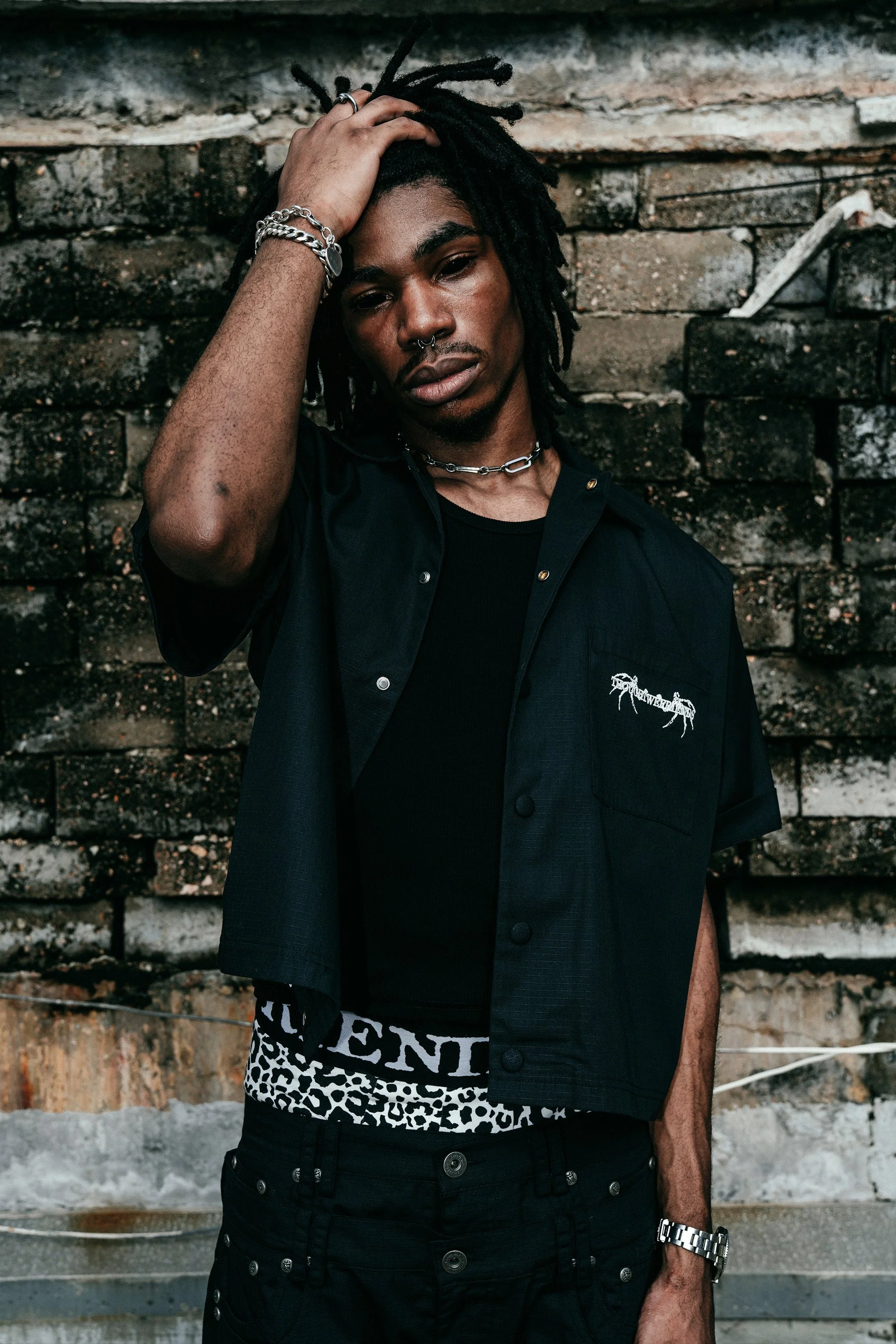 Cassian Embroidered Work Shirt in Black - Image 6