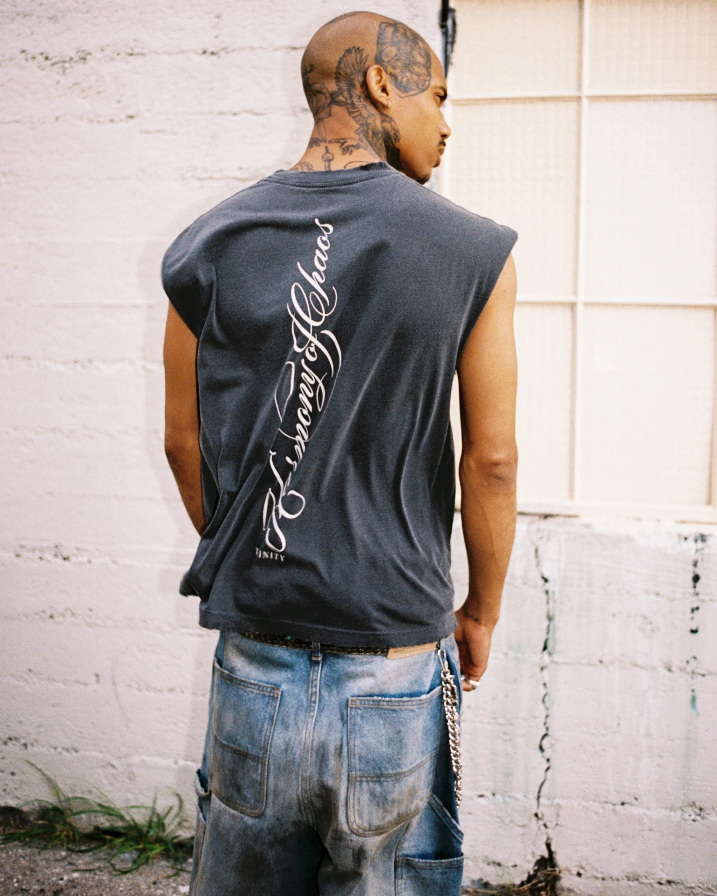 Chaos Sleeveless Tee - Carbon - Image 4
