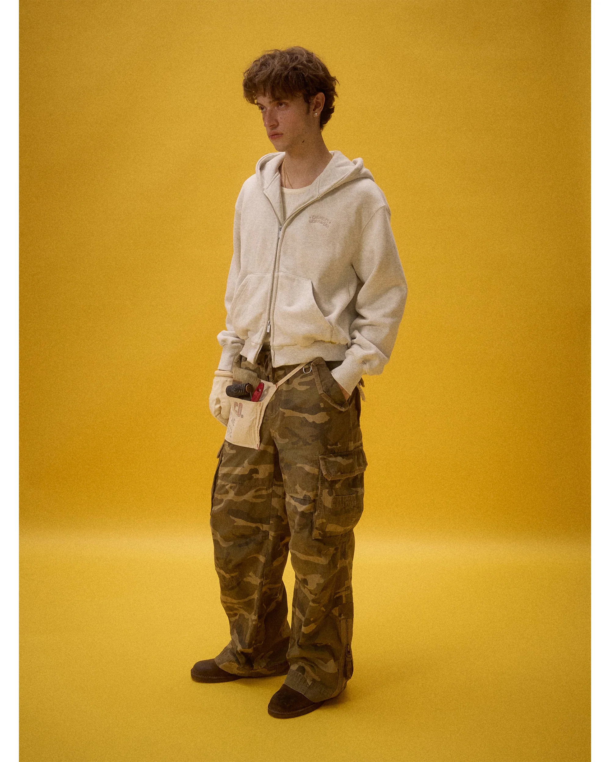 "Chemist‘s Workwear" Vintage Zip-Up Hoodie - Image 4