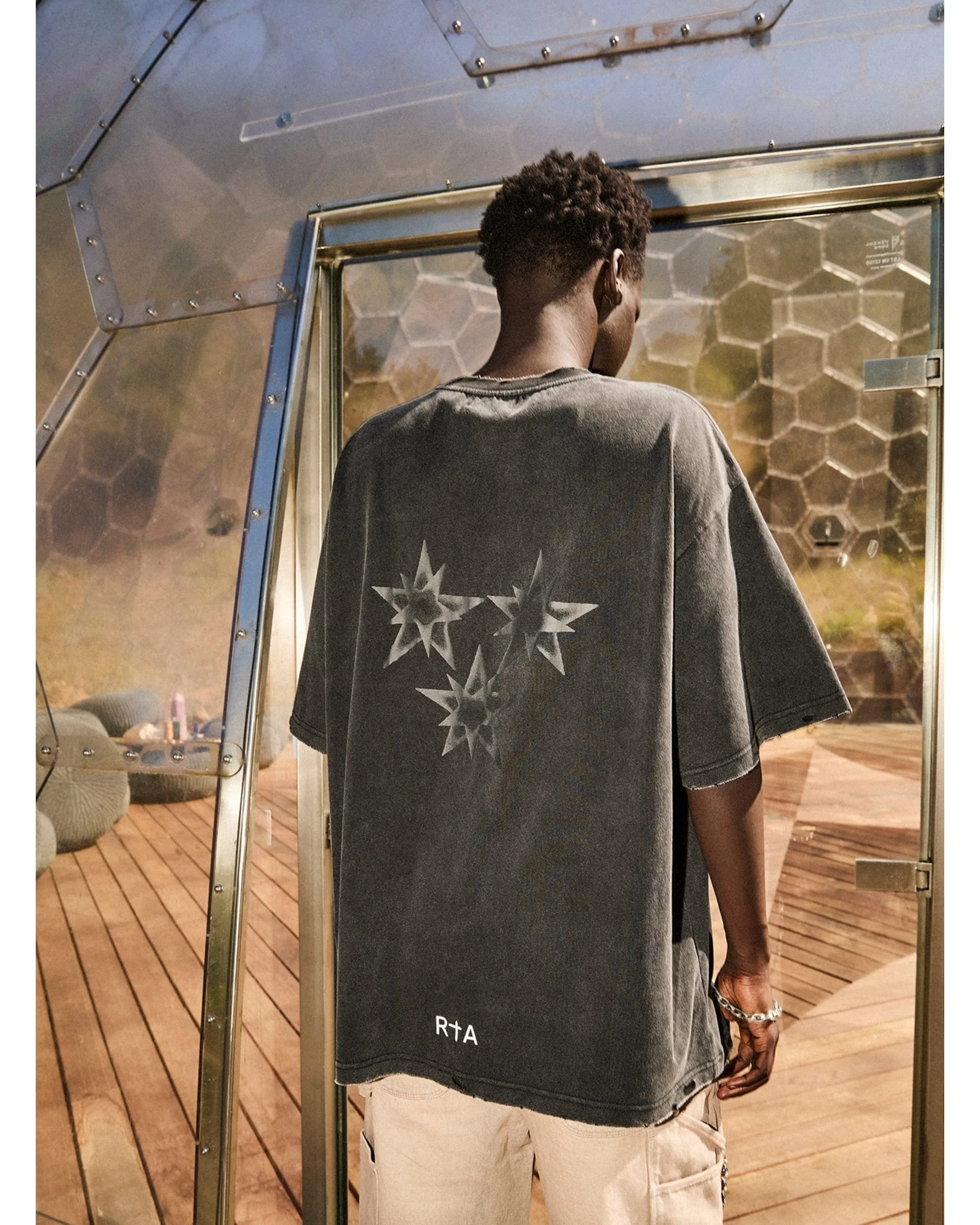 COLIN OVERSIZED SHORT SLEEVE TEE | BLACK SMOKY STARS - Image 3