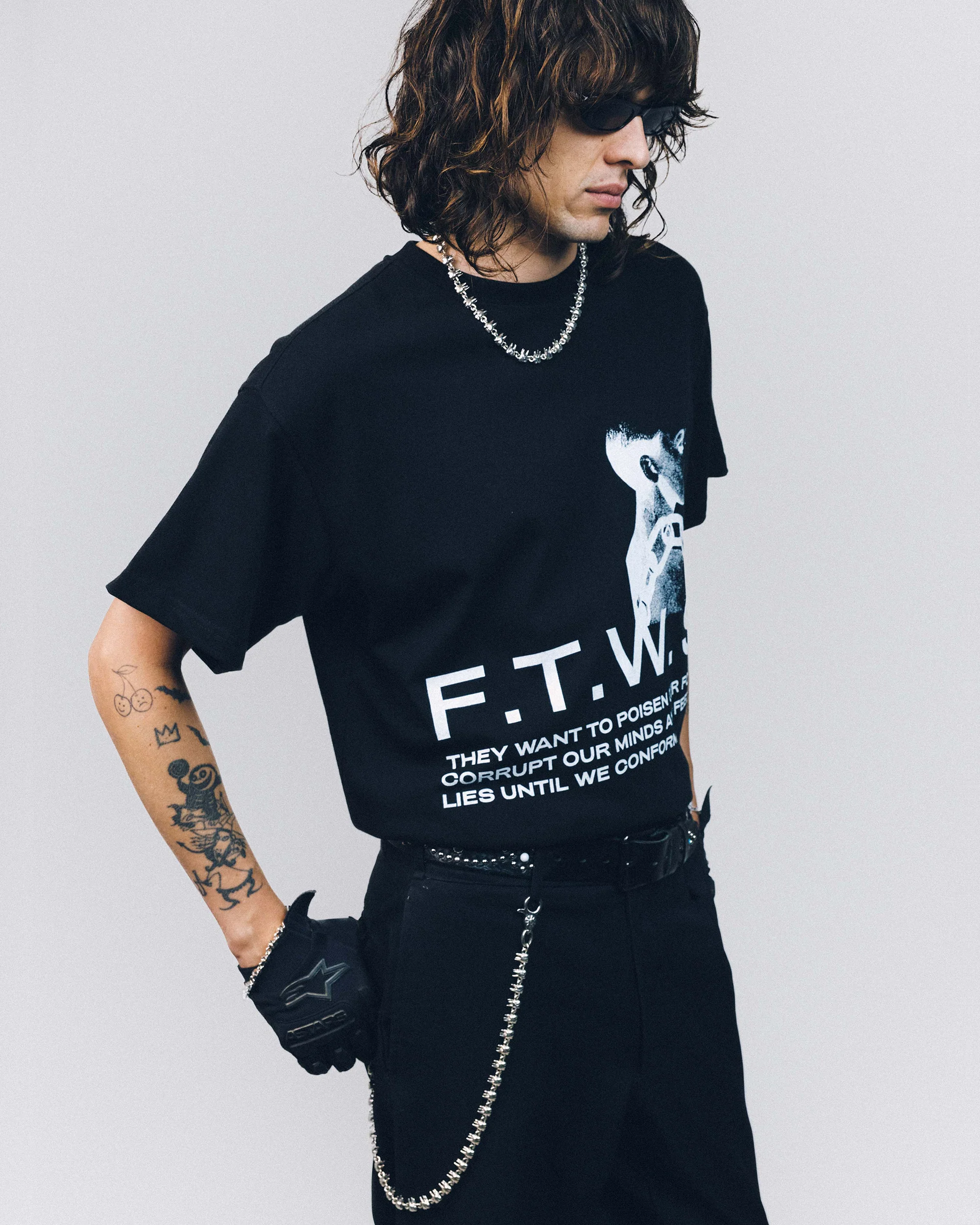 CONFORM TEE BLACK - Image 4