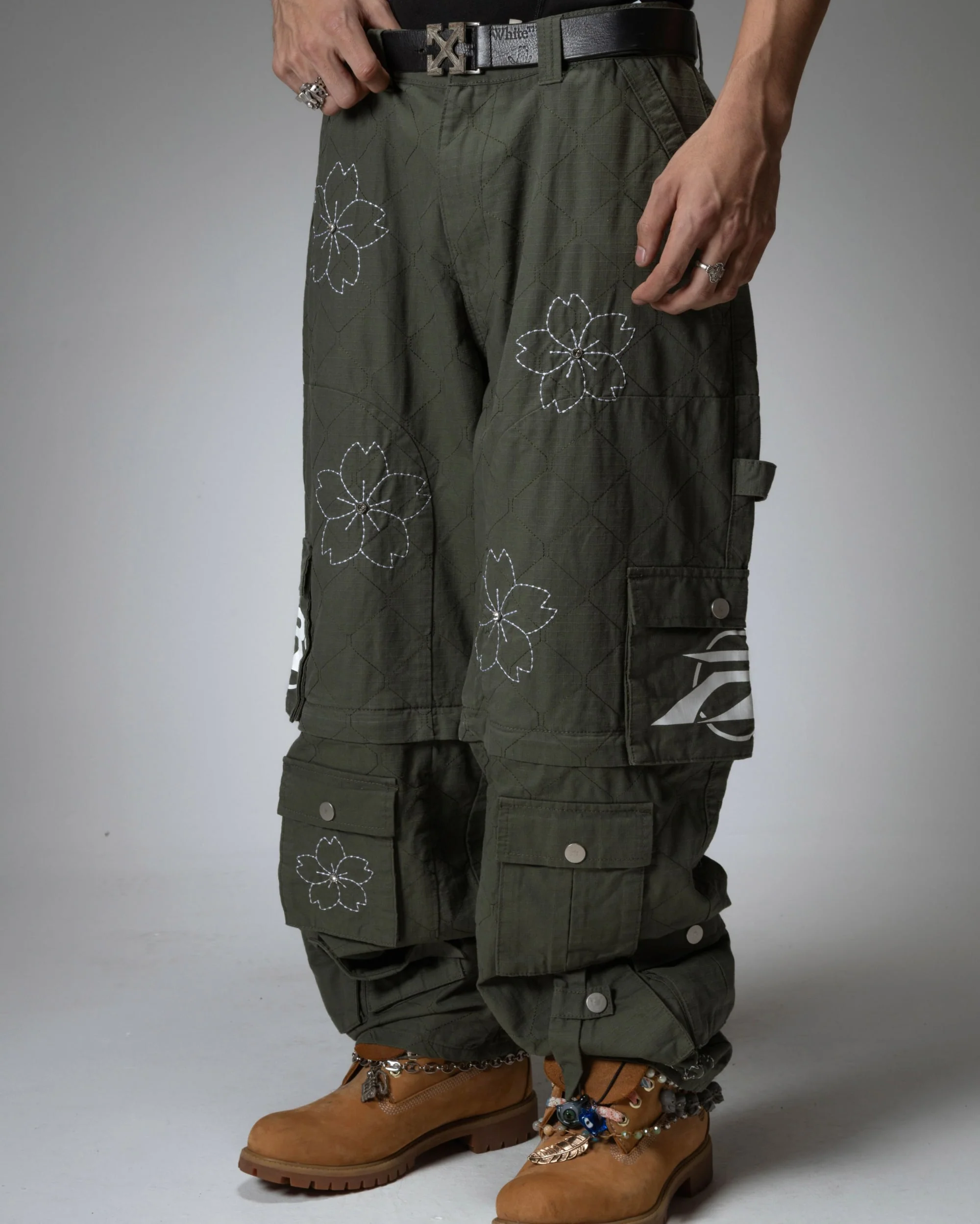 CONVERTIBLE CARGO PANTS- GREEN - Image 2