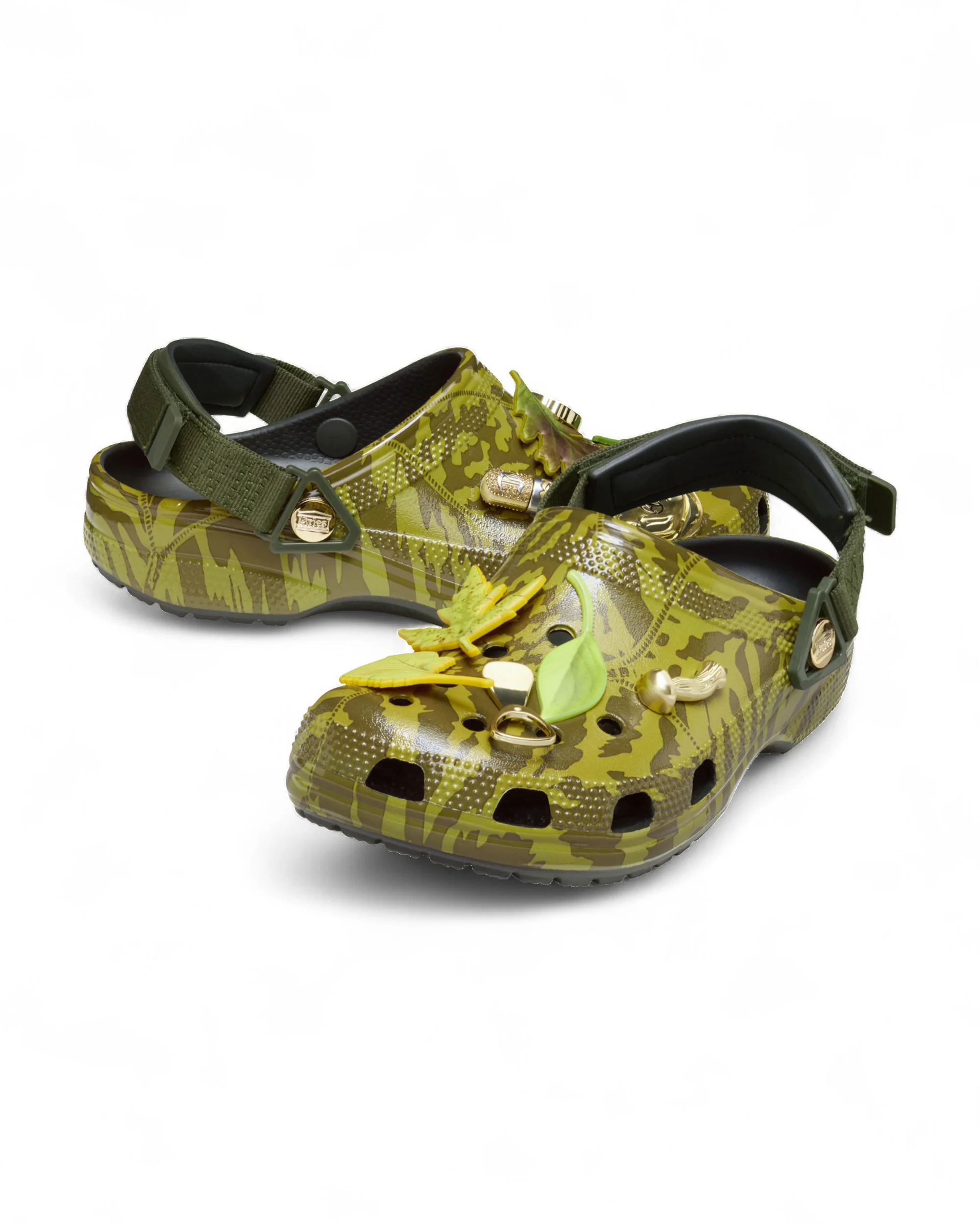 CROCS X ARIES ARISE CLASSIC CLOG ALGAE - Image 3