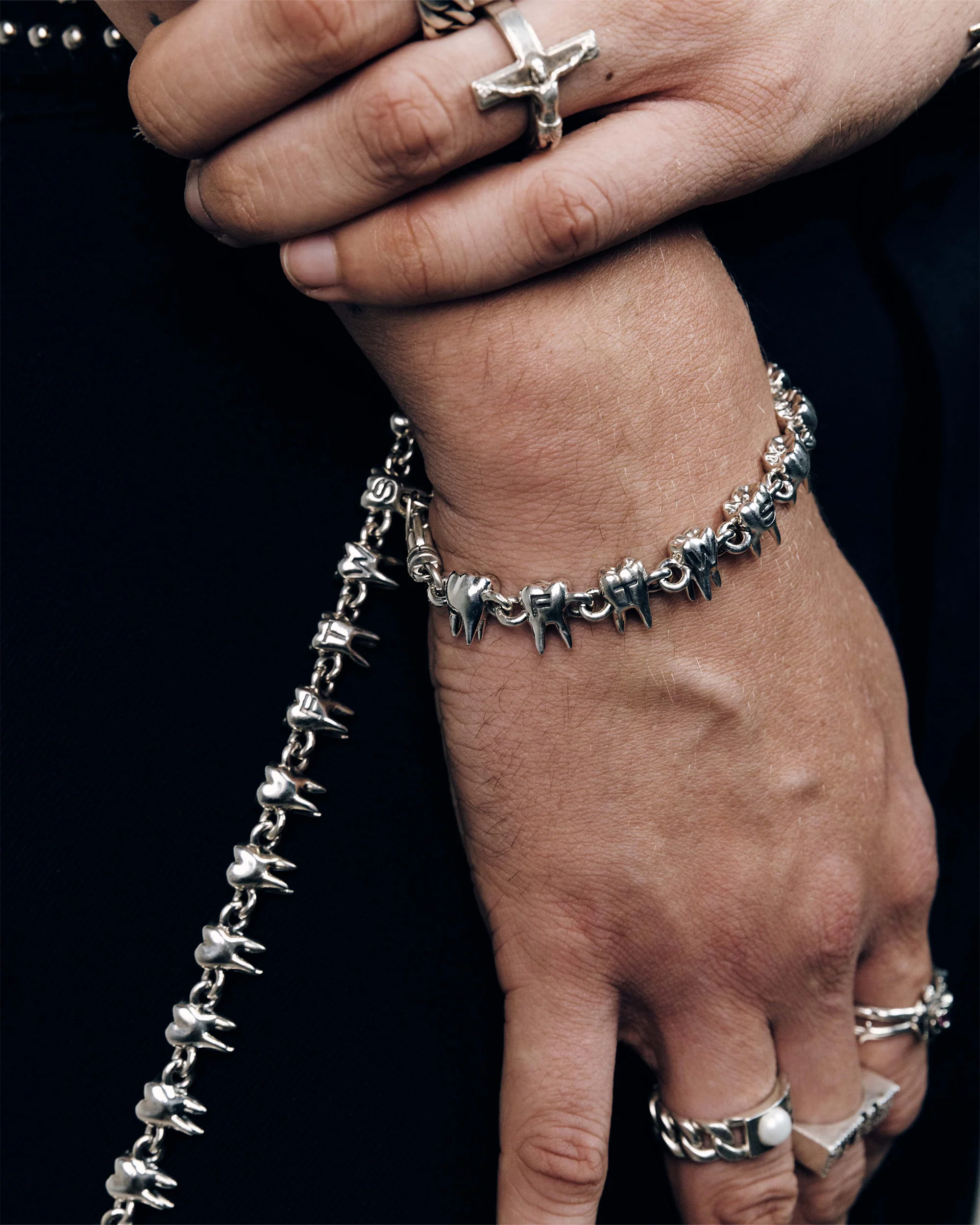 CROOKED SMILE BRACELET - Image 5