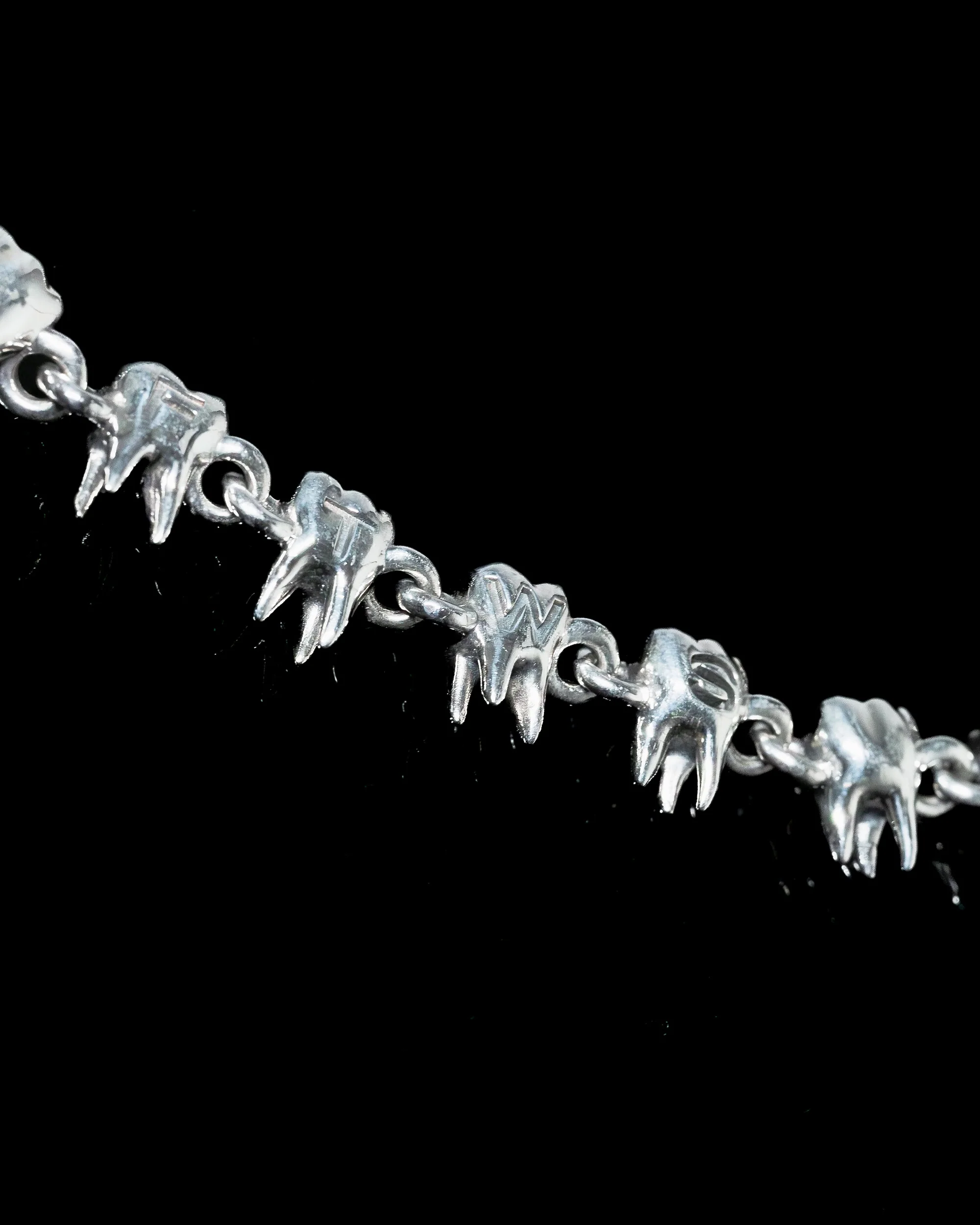 CROOKED SMILE NECKLACE - Image 5