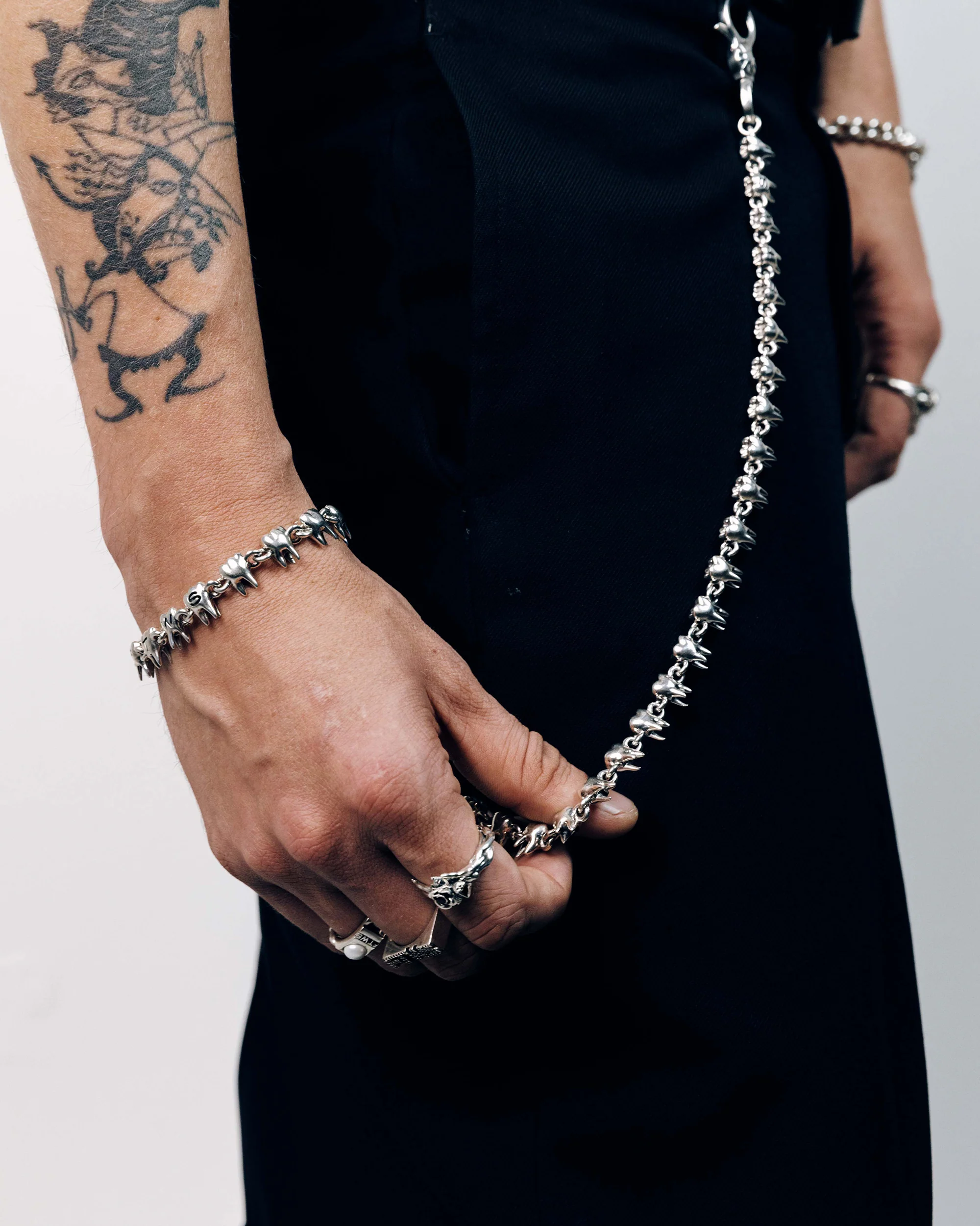 CROOKED SMILE WALLET CHAIN - Image 2