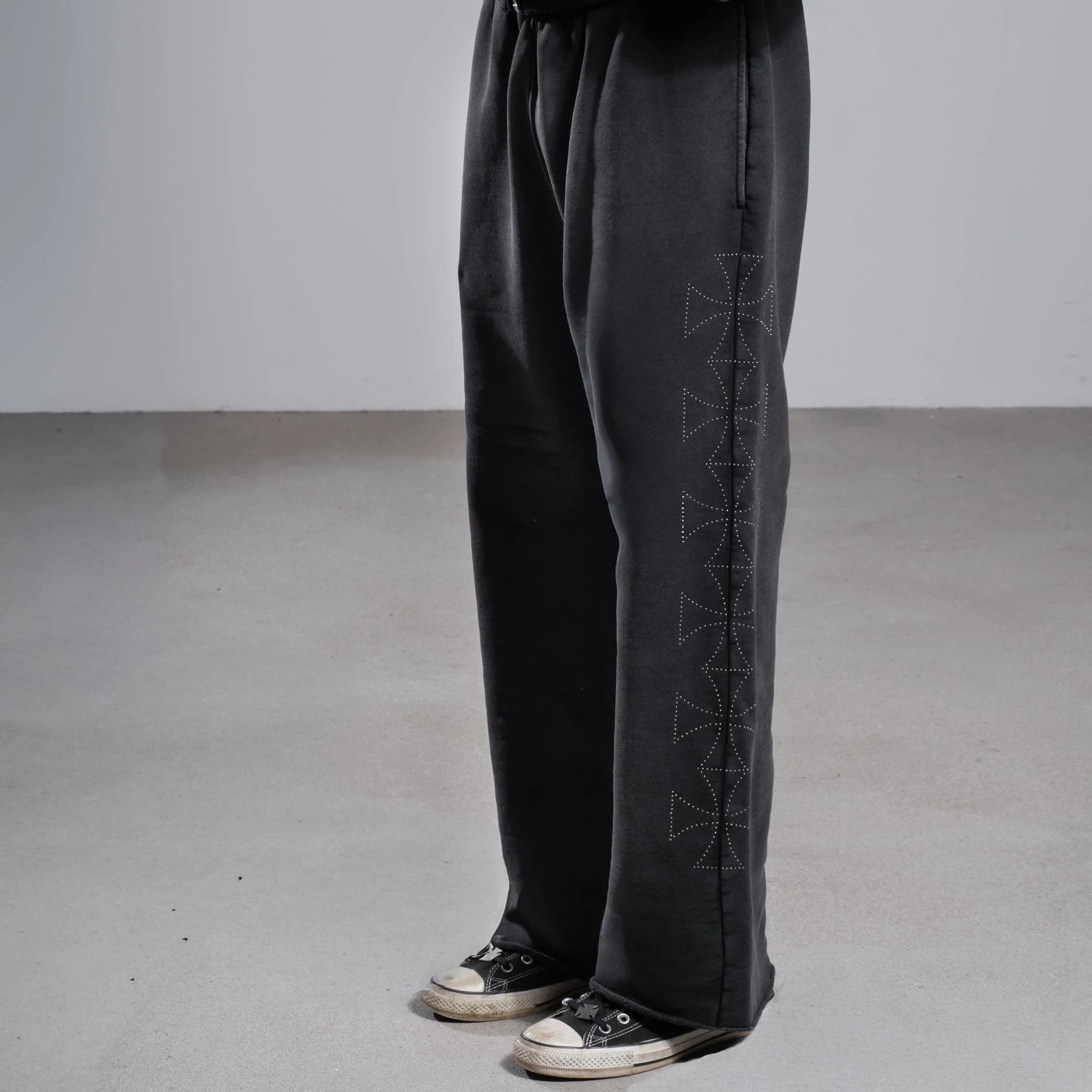 CROSS STUDS BAGGY JOGGER - Image 6