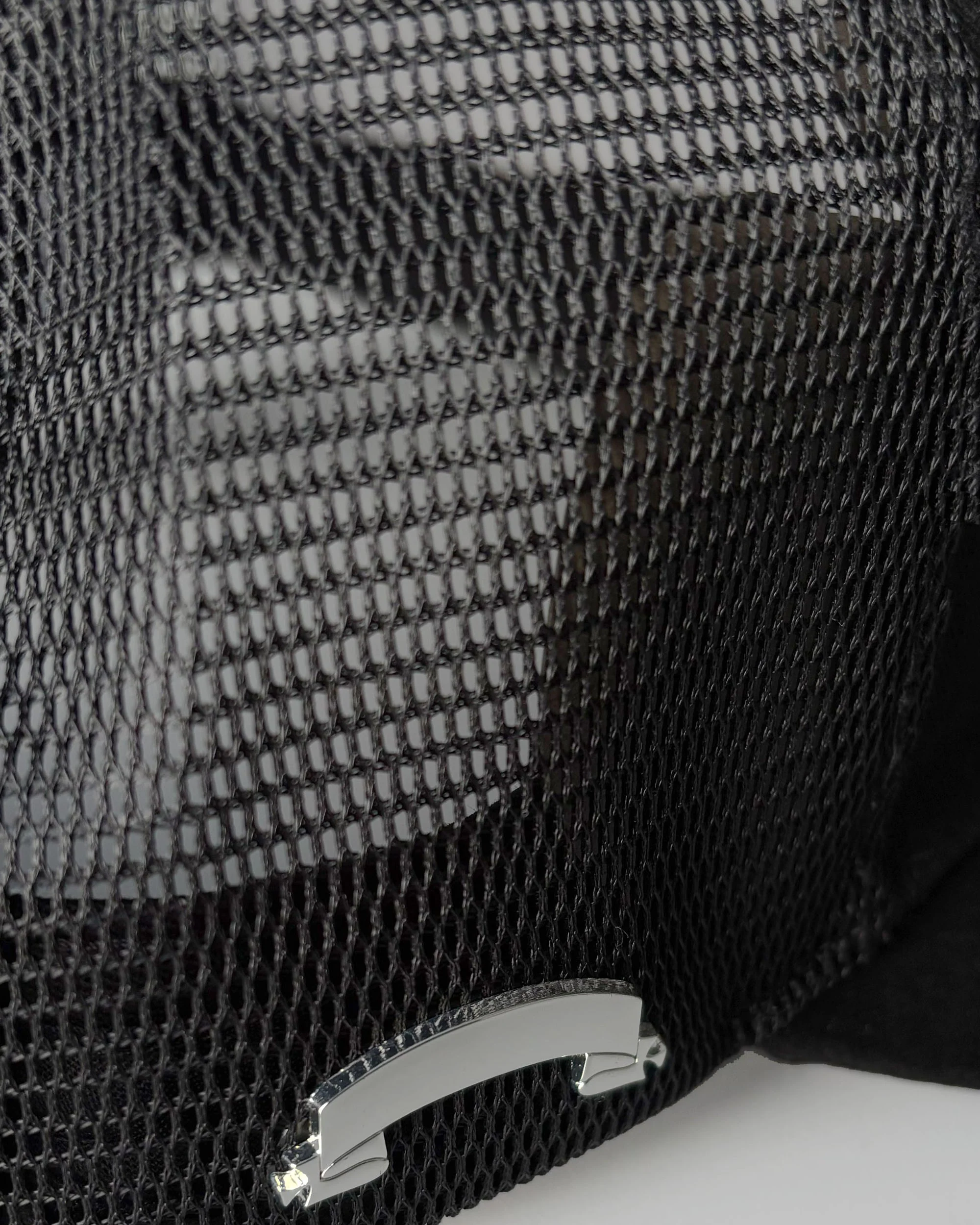 CROSS STUDS TRUCKER - Image 3