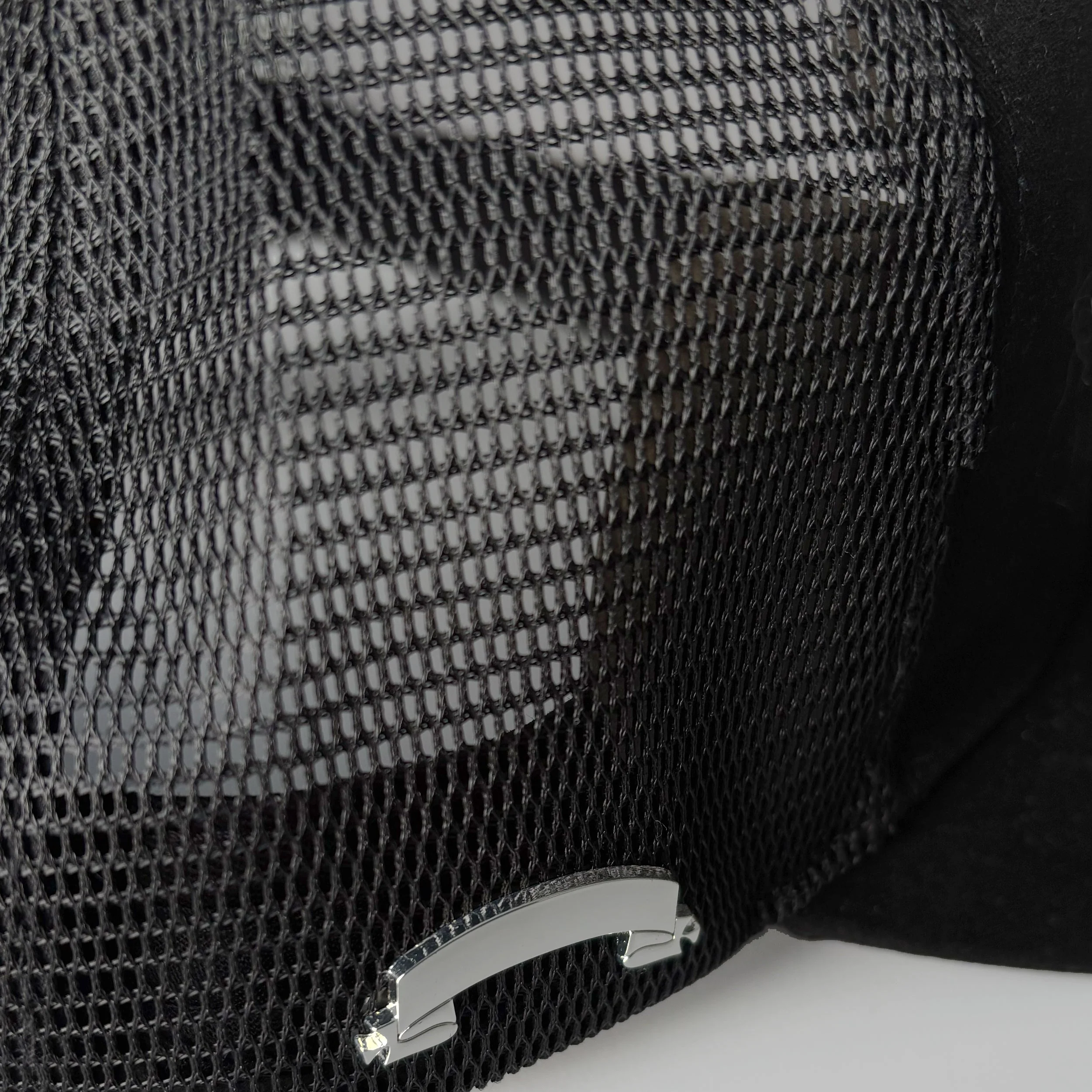 CROSS STUDS TRUCKER - Image 7