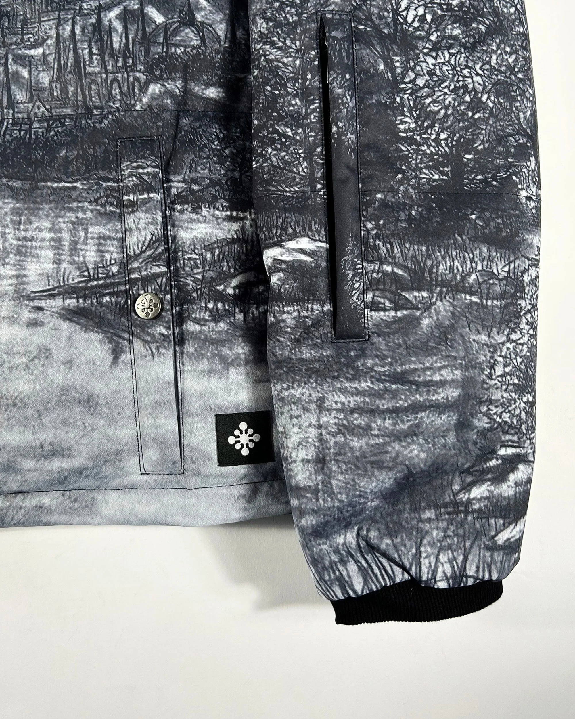 DARKREALM PUFFER - Image 11