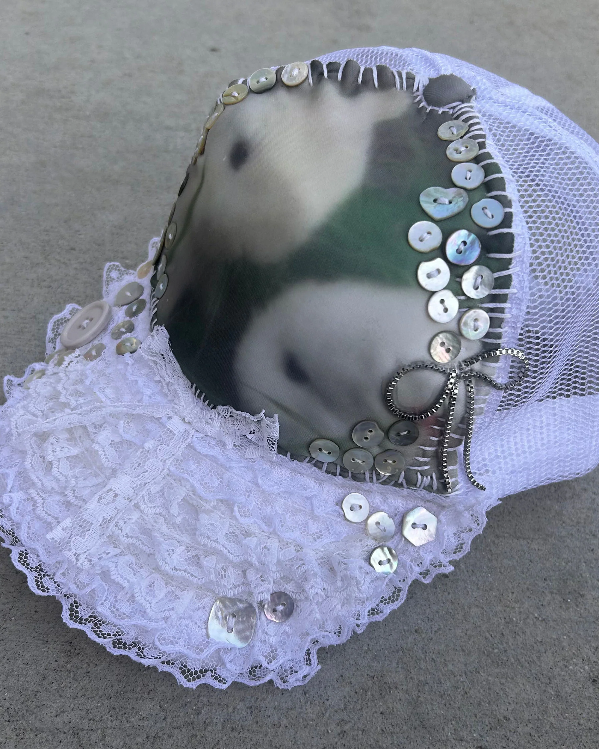 DAYDREAMS - Image 2