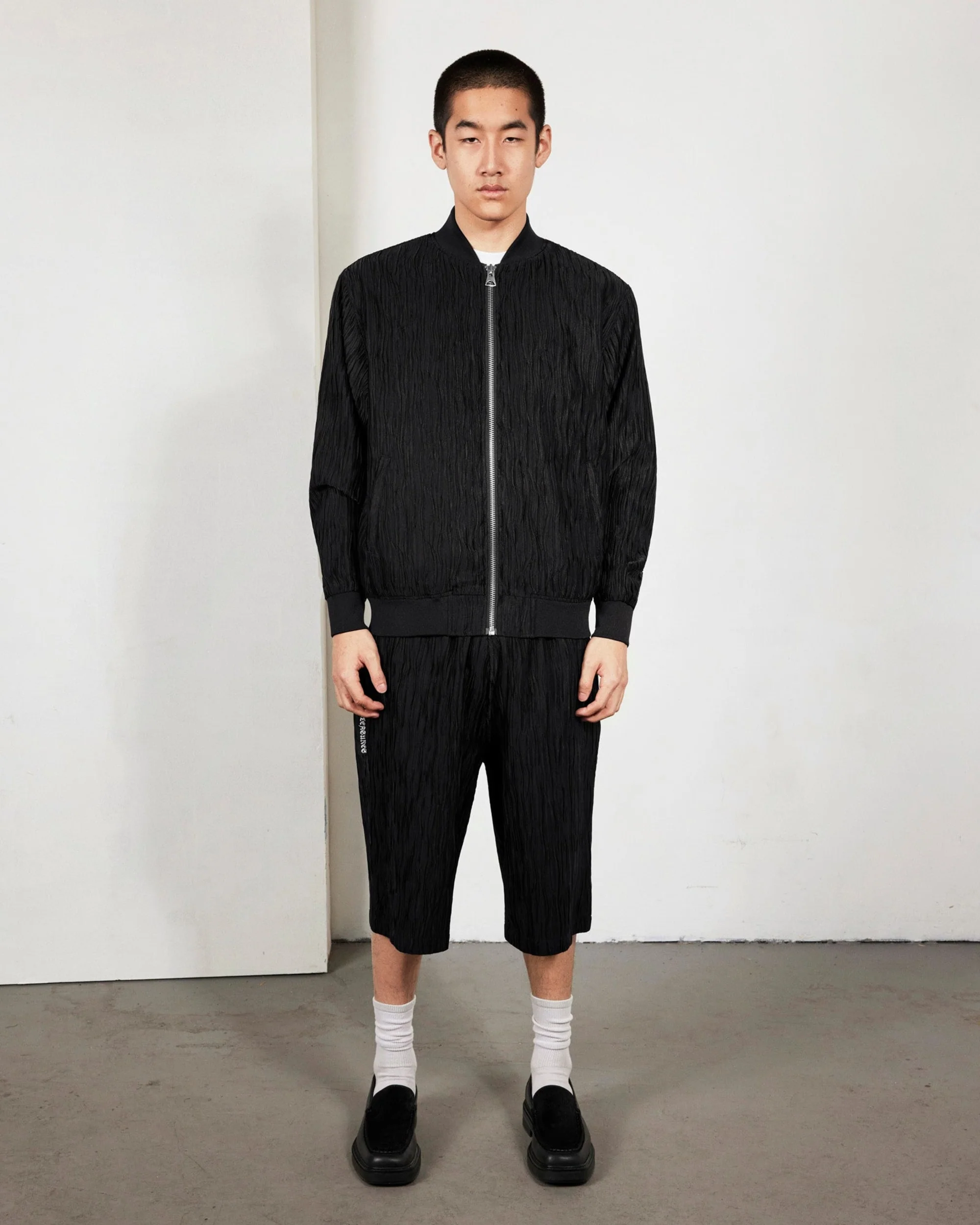 DISGUISE BOMBER - Image 5