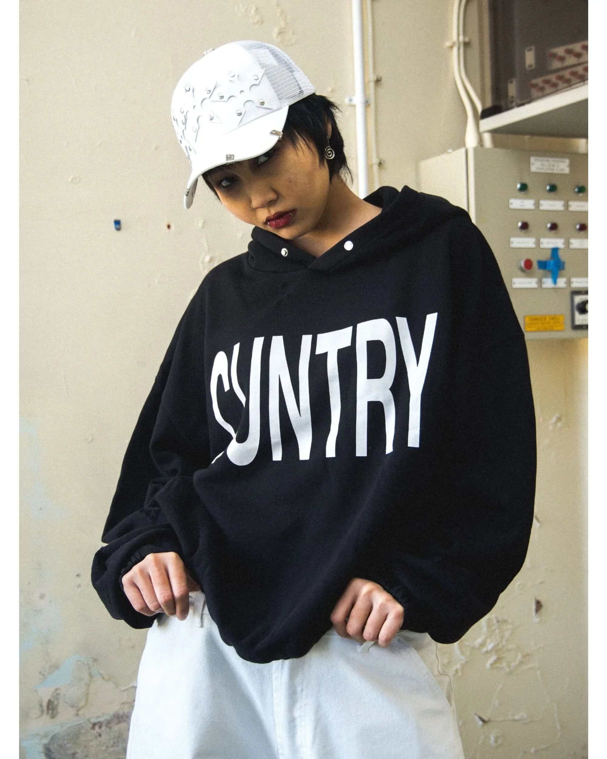 DISTRESSED CUNTRY HOODIE - Image 2