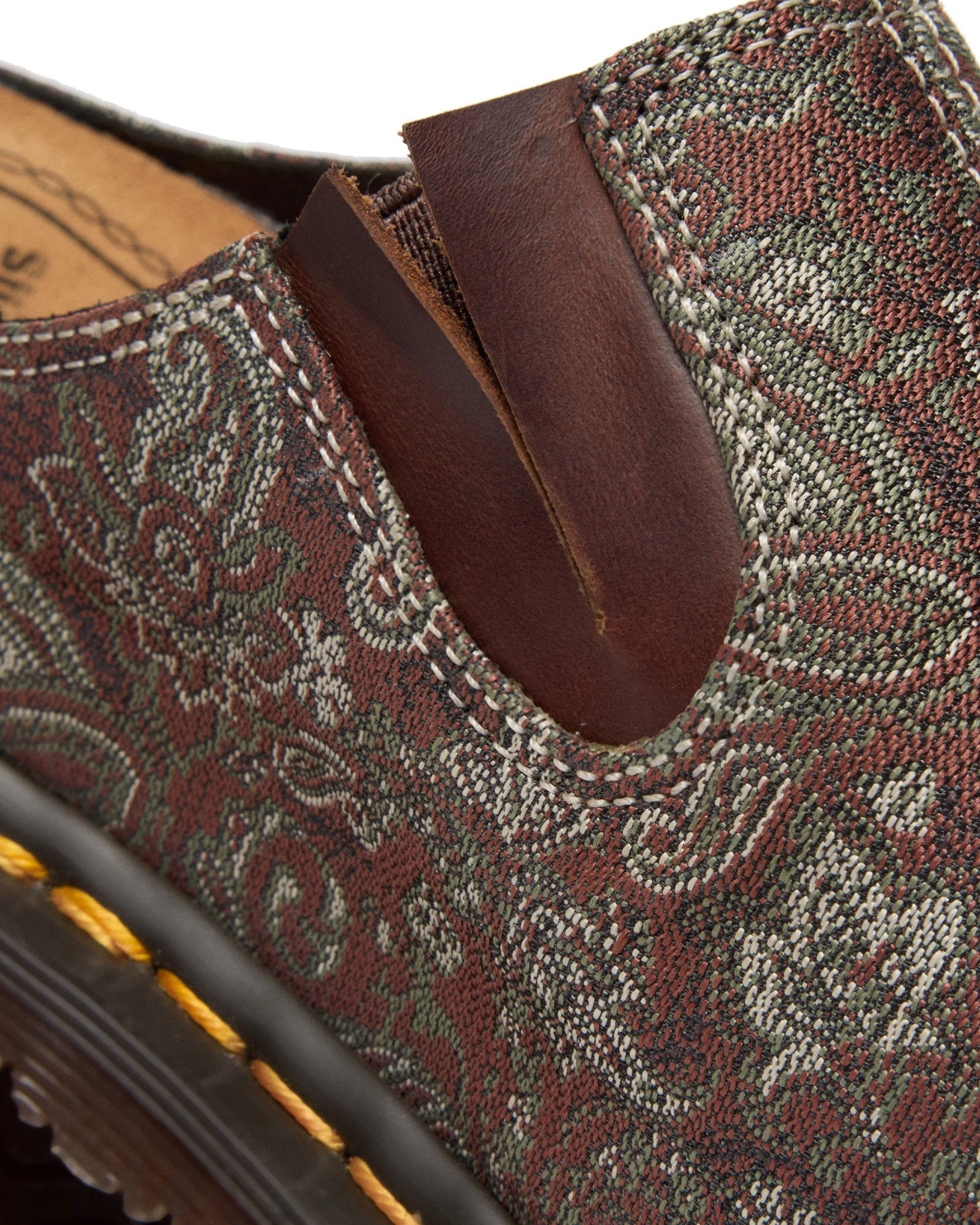 DR. MARTENS JACQUARD SAN MULE RED - Image 9