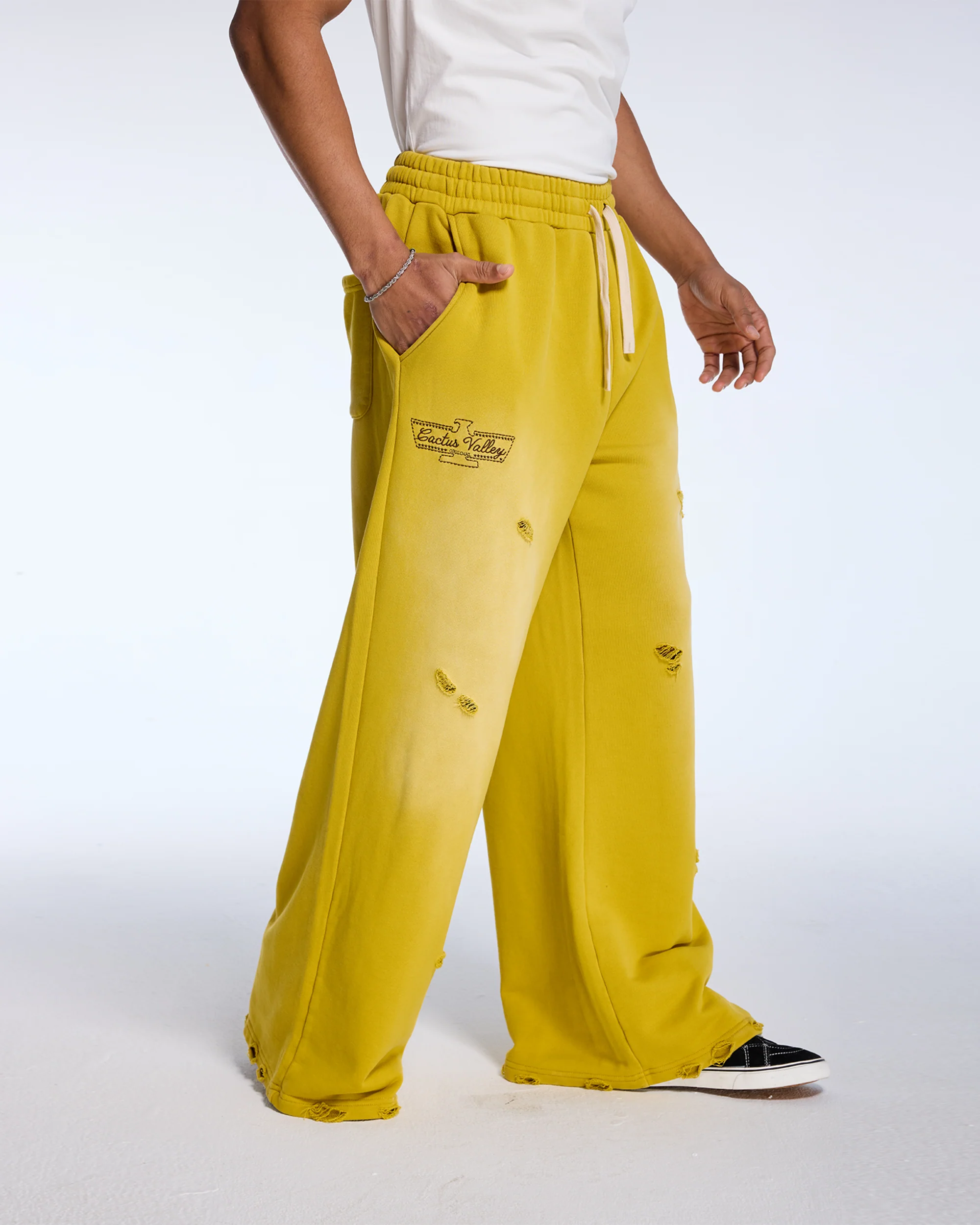 EAGLE VALLEY DISTRESSED SWEATS - Image 5