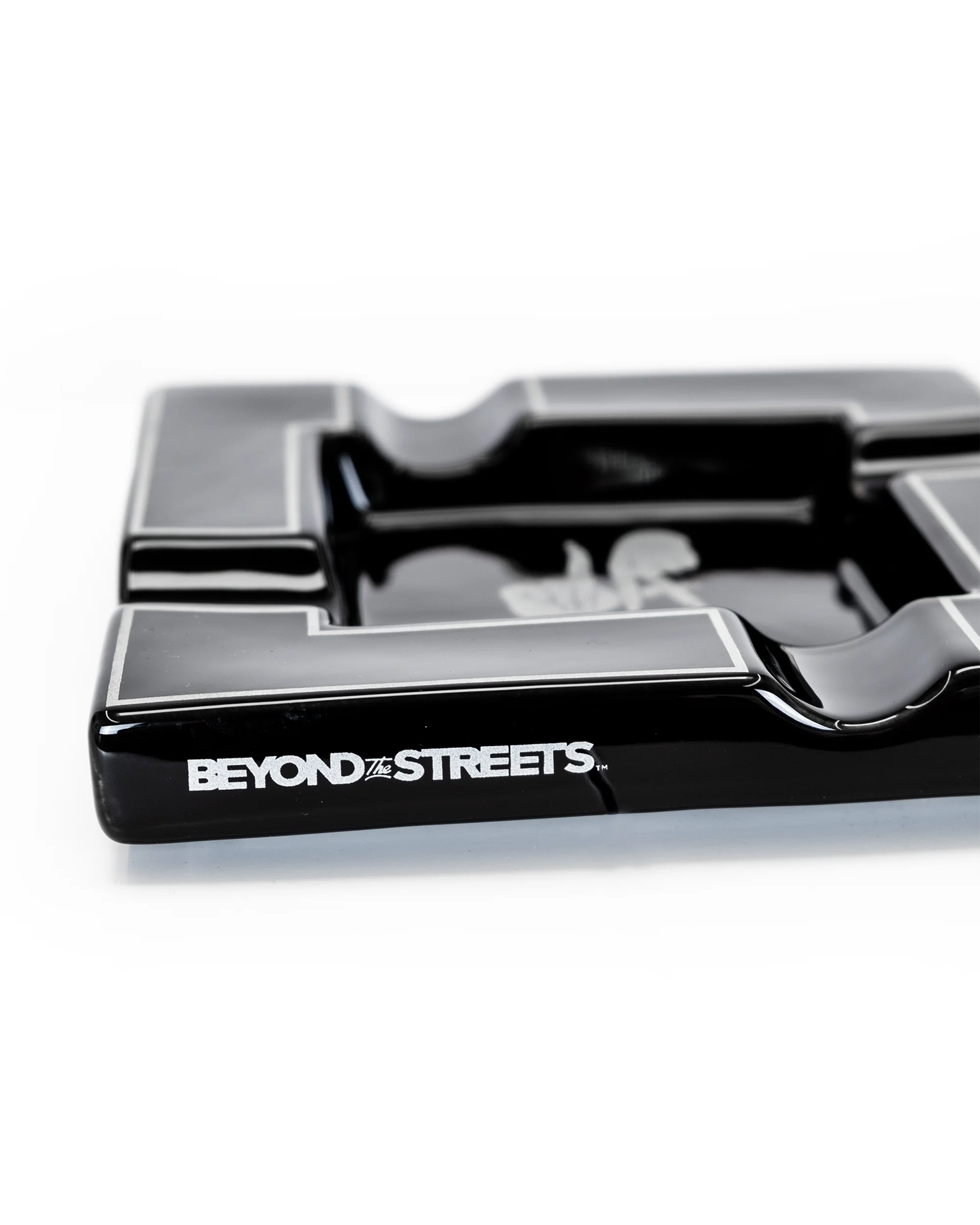 Estevan Oriol "L.A Fingers Oversized Ash Tray" - Image 6