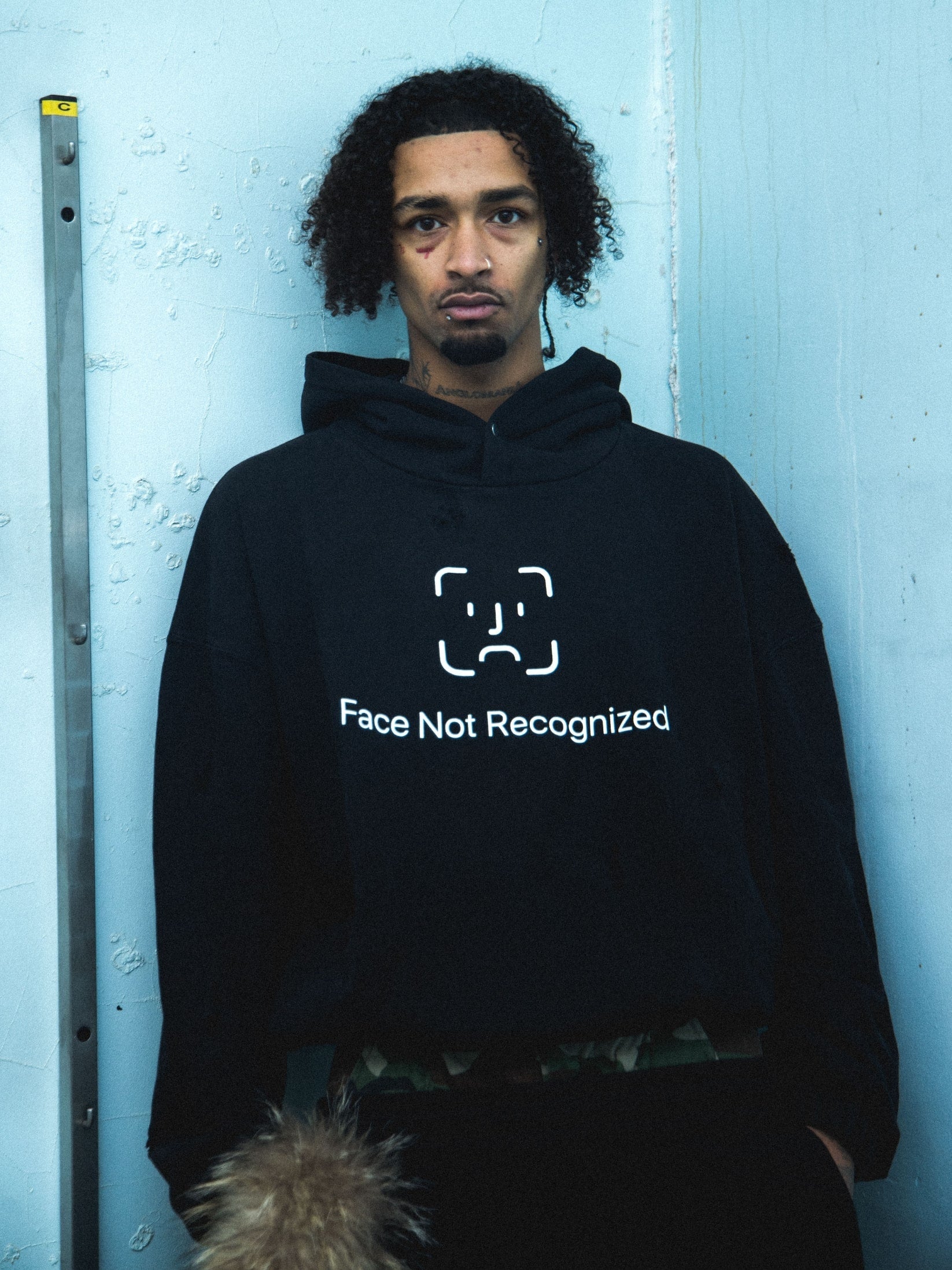 FACE ID HOODIE - Image 9