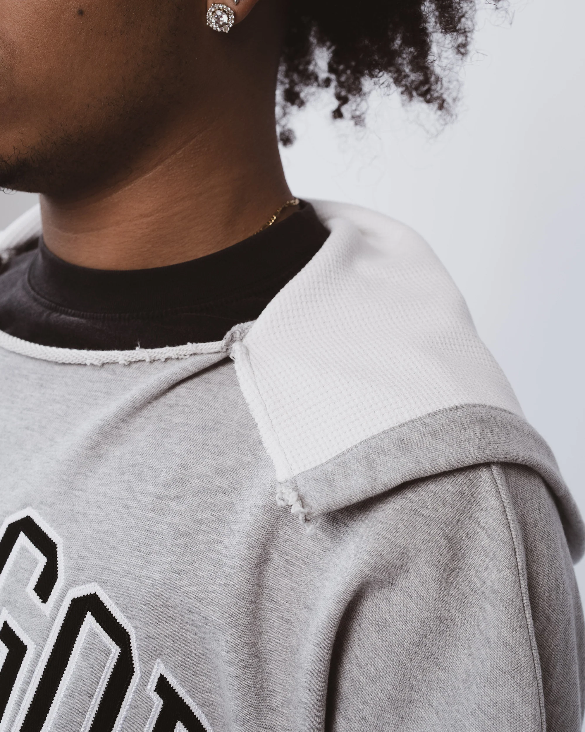 "Fear God" Distressed Cropped Hoodie - Image 4