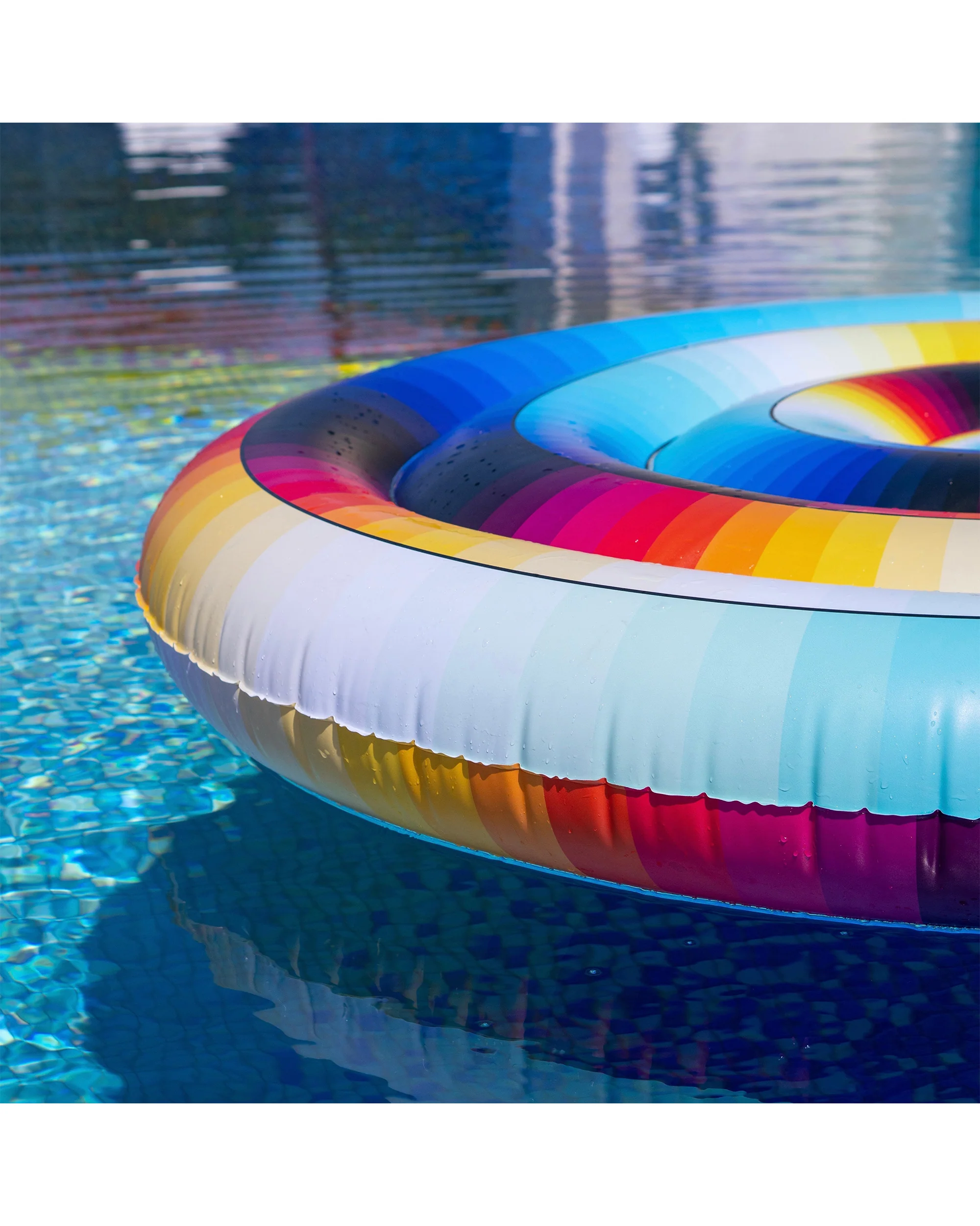 Felipe PANTONE "CDM30 Round Inflatable Pool Lounger" Collectible - Image 3