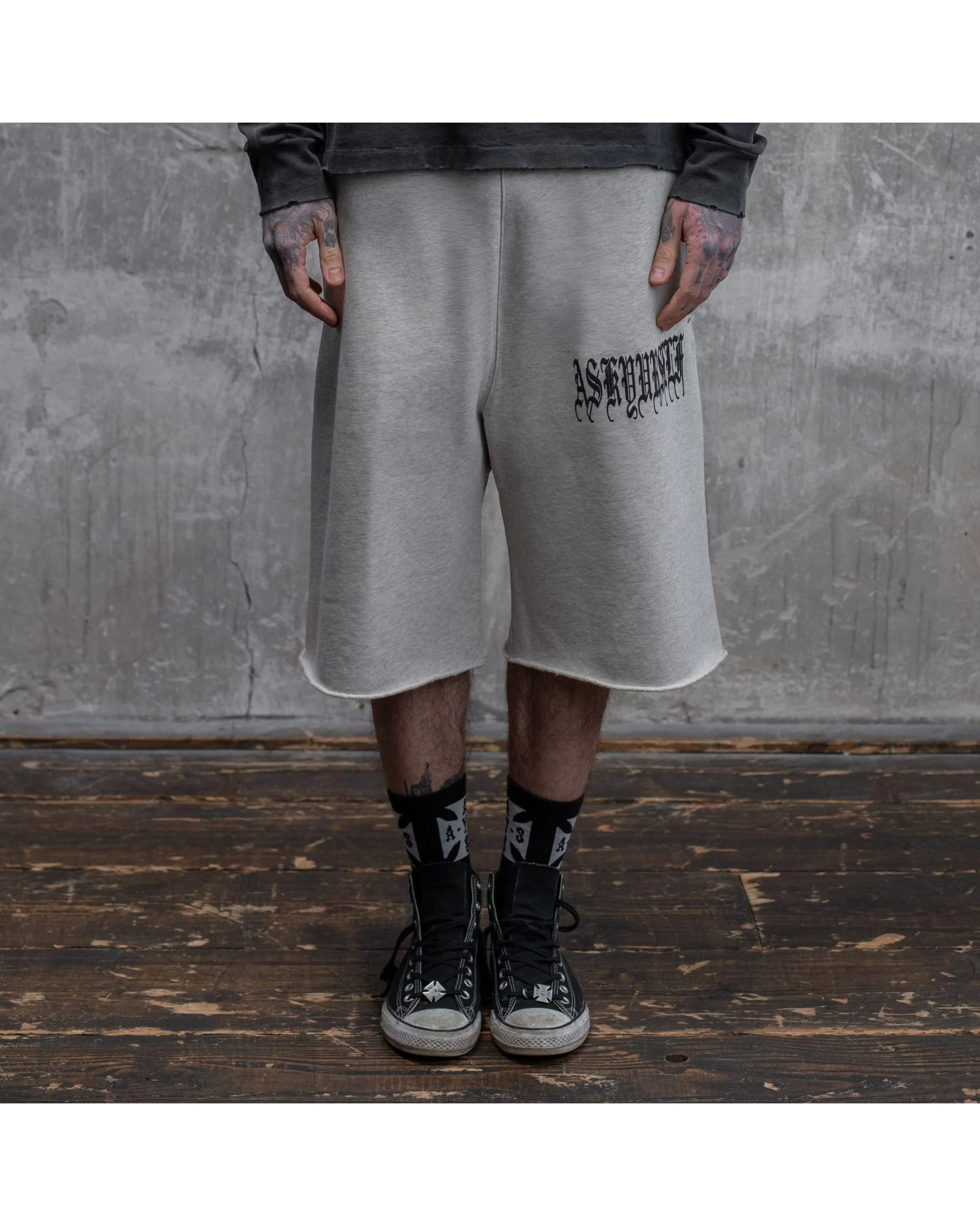 GOTH VINTAGE BAGGY FLEECE SHORTS - Image 2