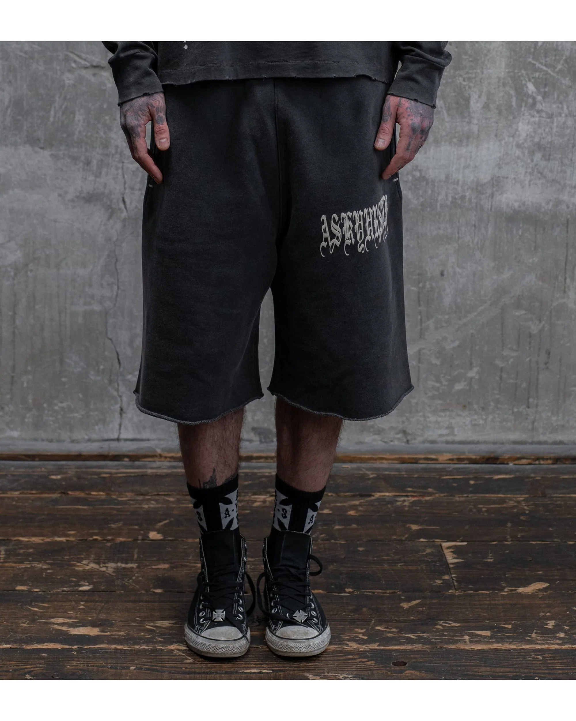 GOTH VINTAGE BAGGY FLEECE SHORTS - Image 2