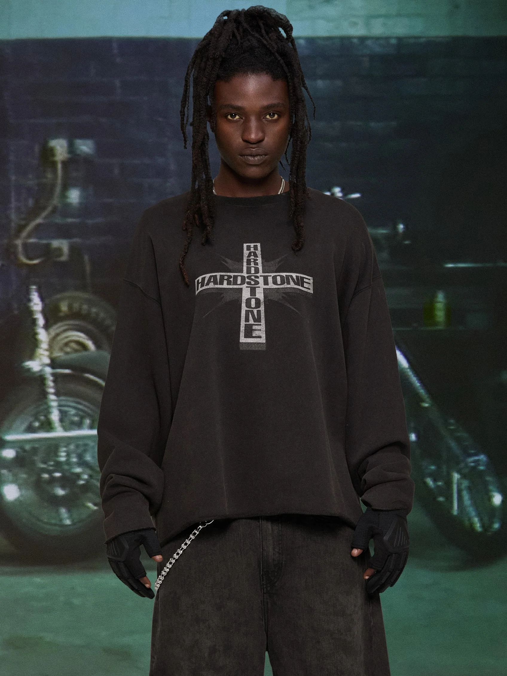 HARDSTONE Cross Sweatshirt - Image 6