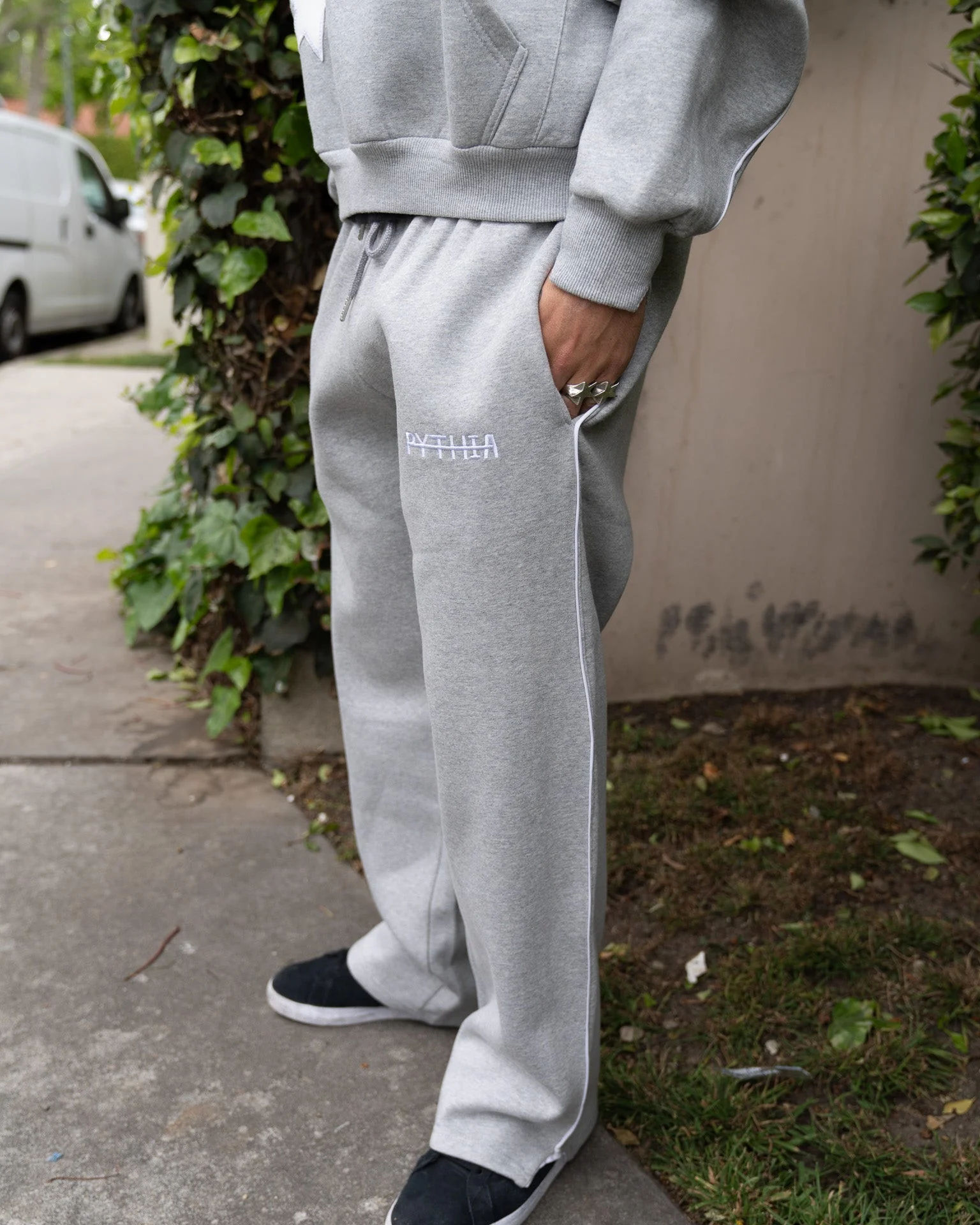HEATHER PIPED SWEATS - Image 3