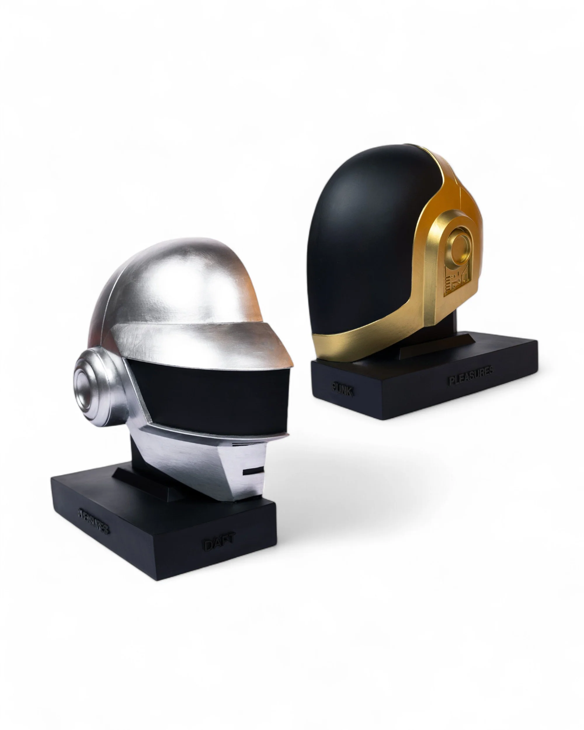 HELMETS BOOKEND - Image 2